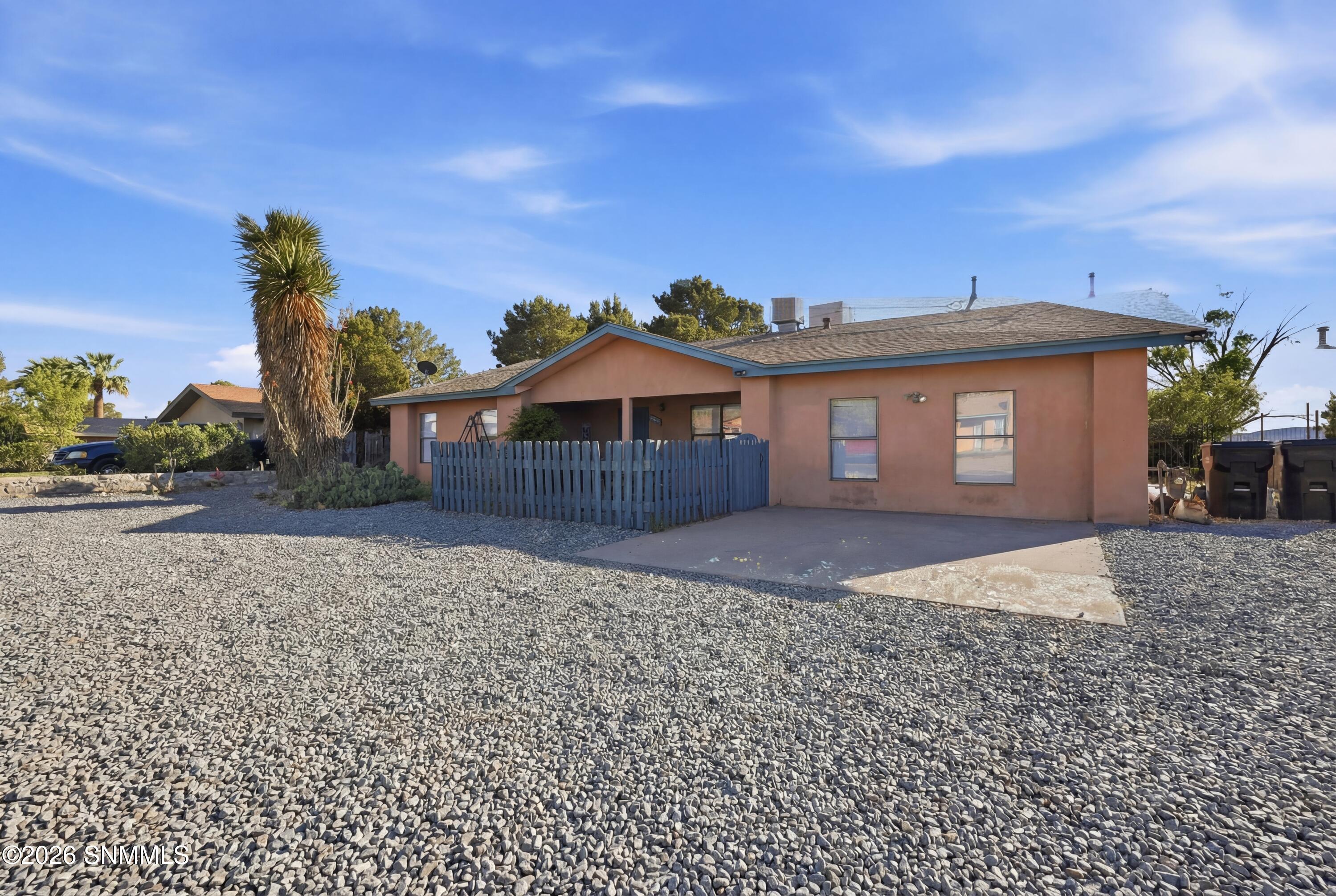 5492 Amarillo Del Sol Property Photo 3