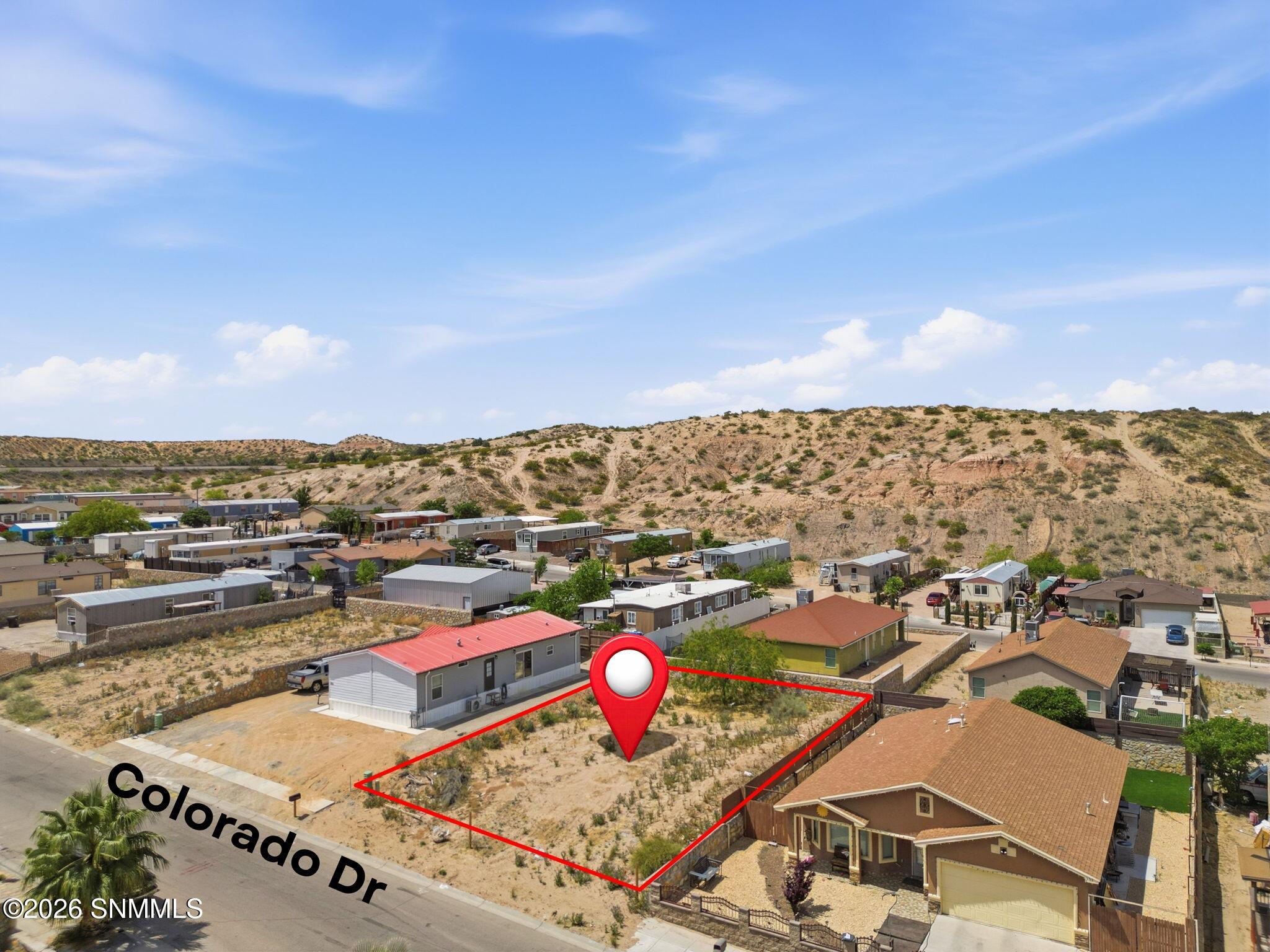 304 Colorado Drive Property Photo 3