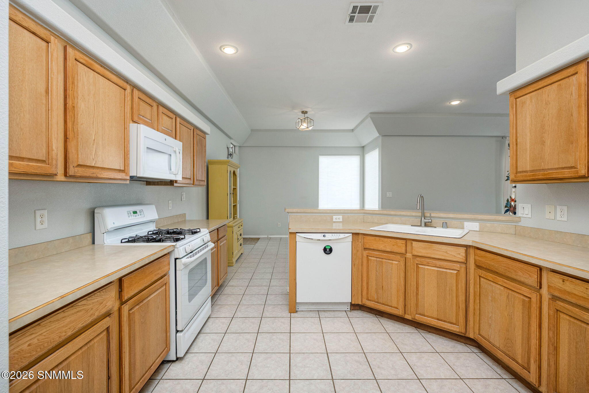 2550 Millennium Street Property Photo 15