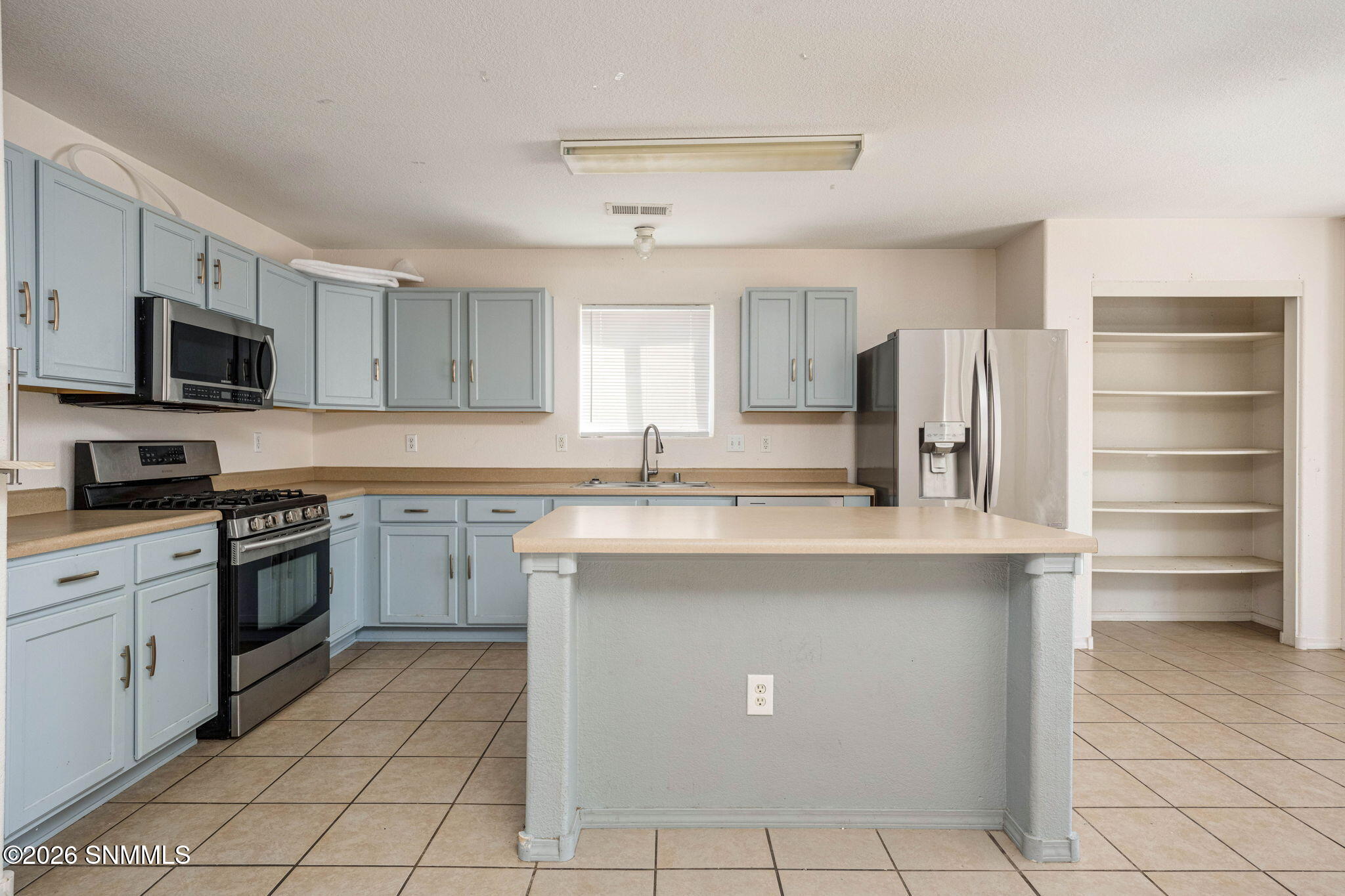 6118 Blue Mountain Drive Property Photo 8