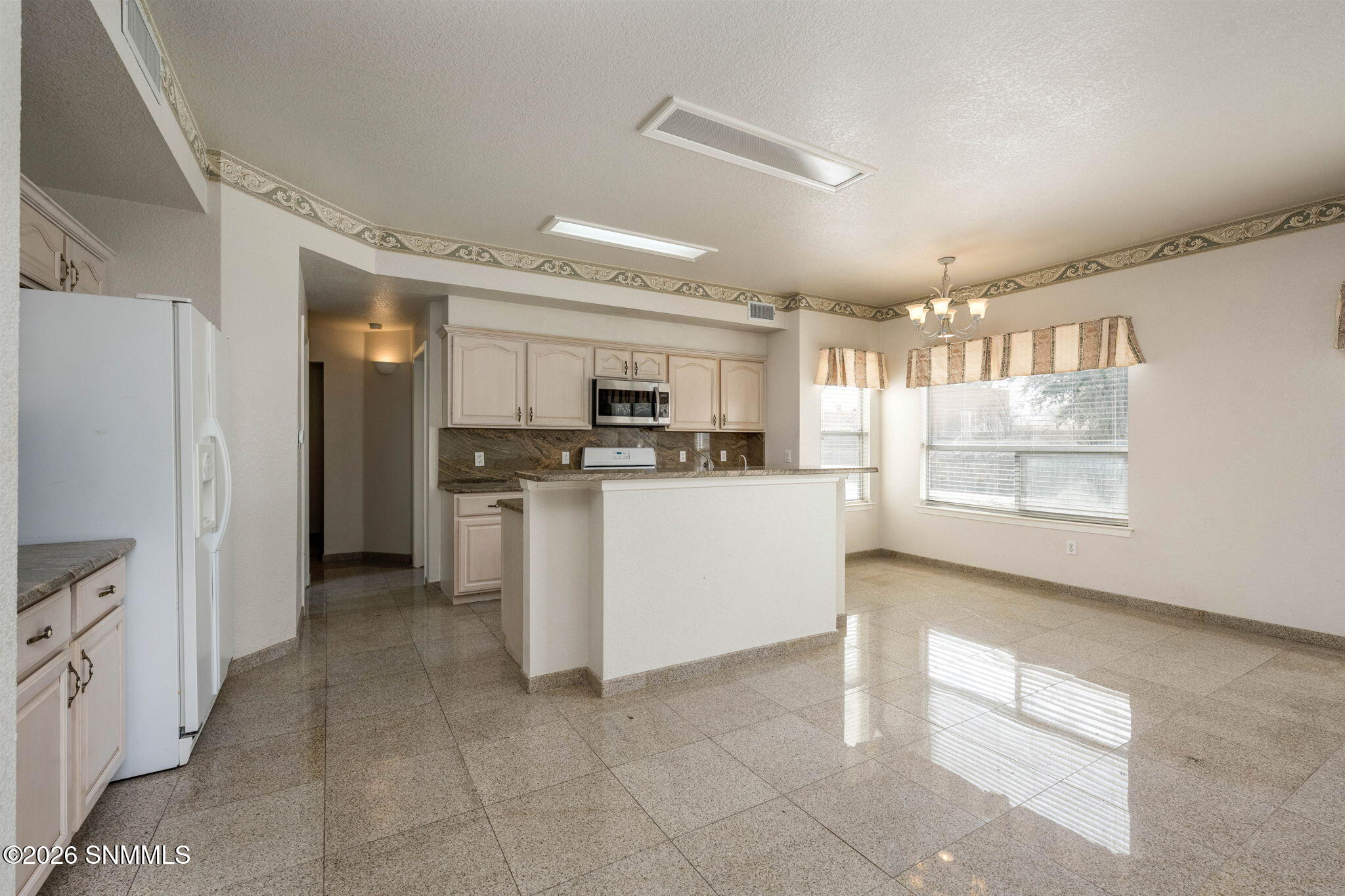 2122 Desert Greens Drive Property Photo 16