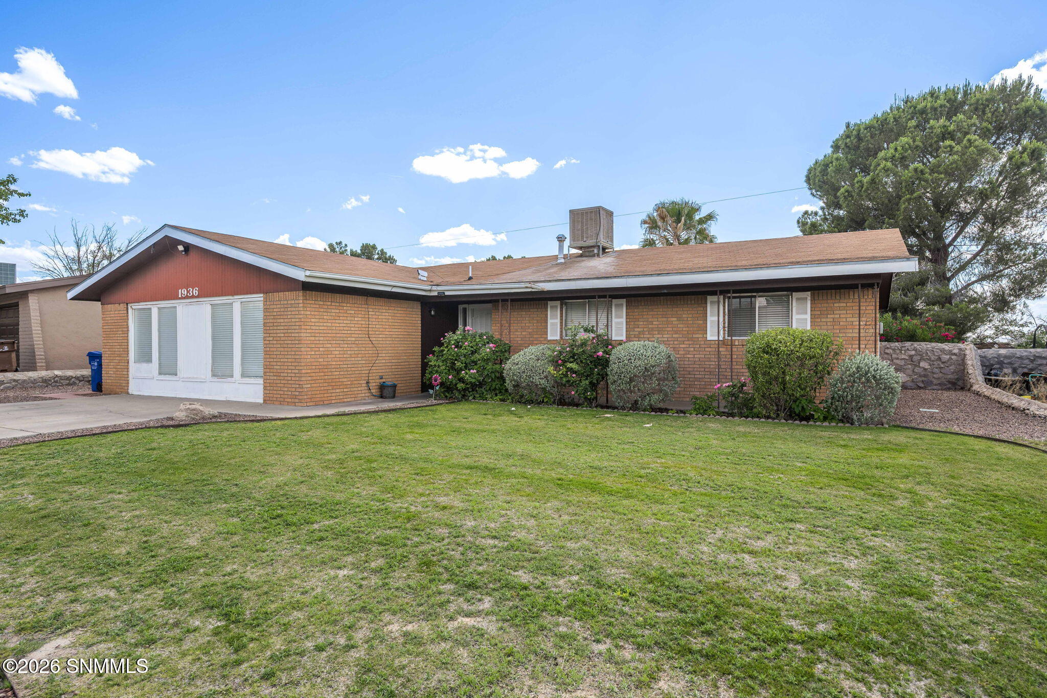1936 Bromilow Street Property Photo 3