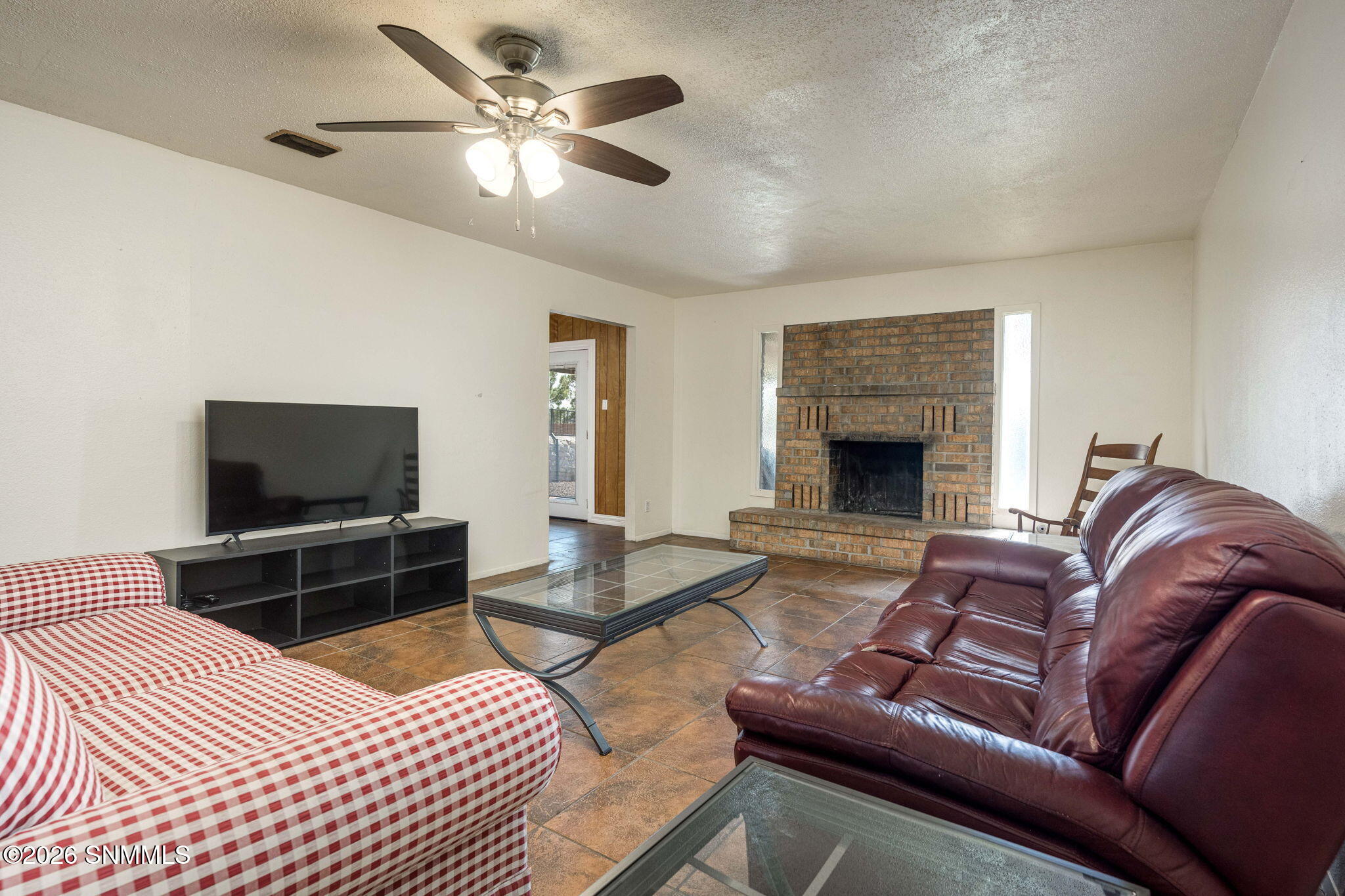 1936 Bromilow Street Property Photo 7