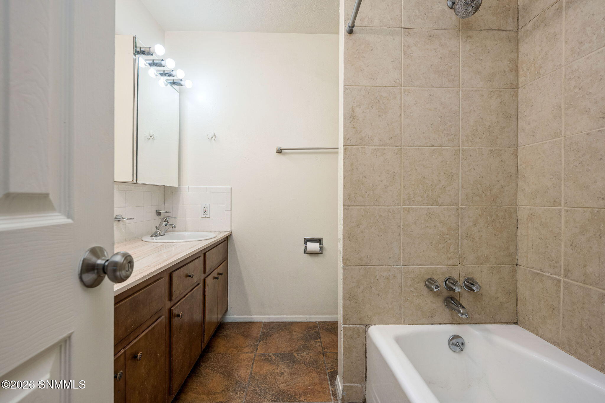 1936 Bromilow Street Property Photo 25