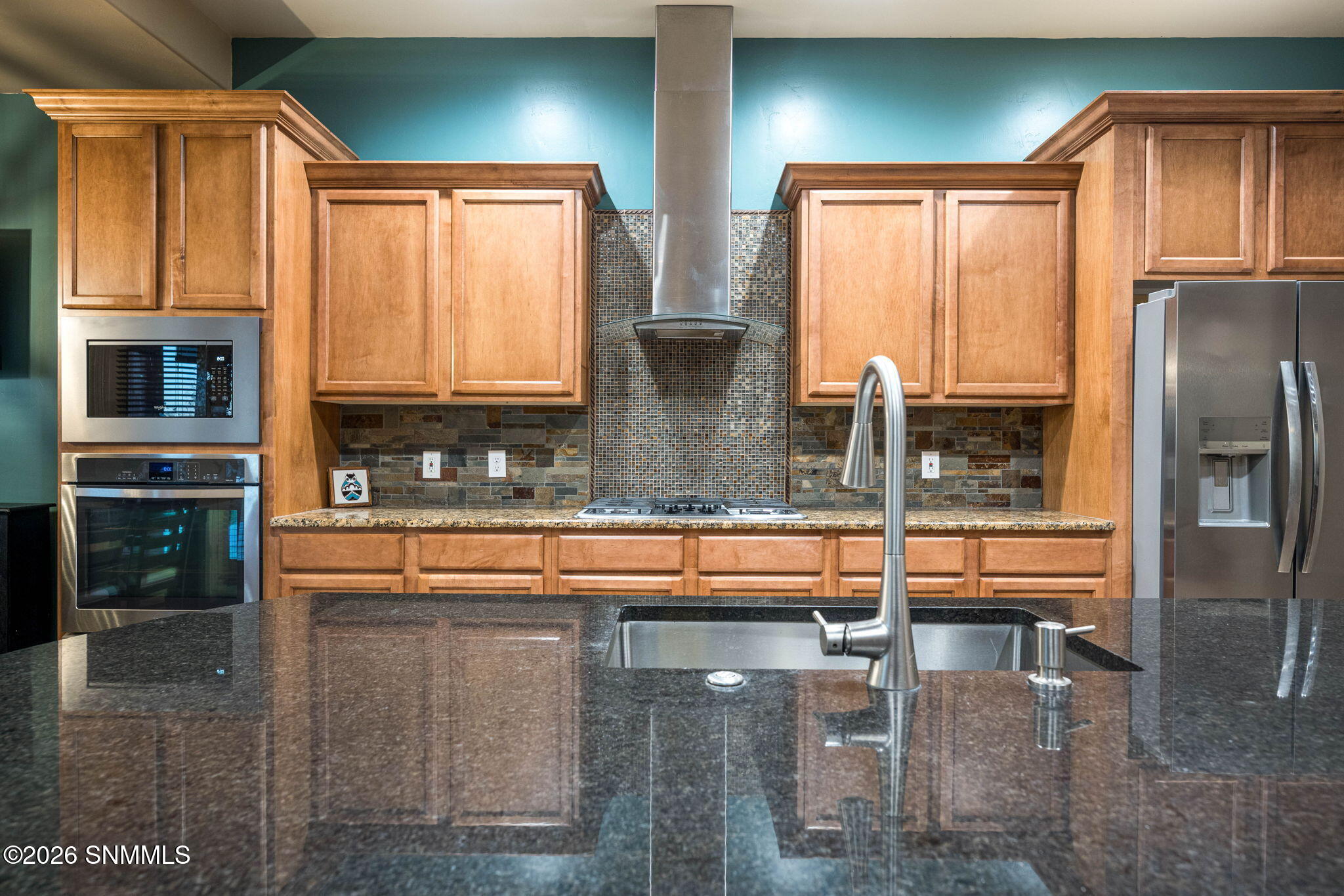 4335 Isleta Court Property Photo 12