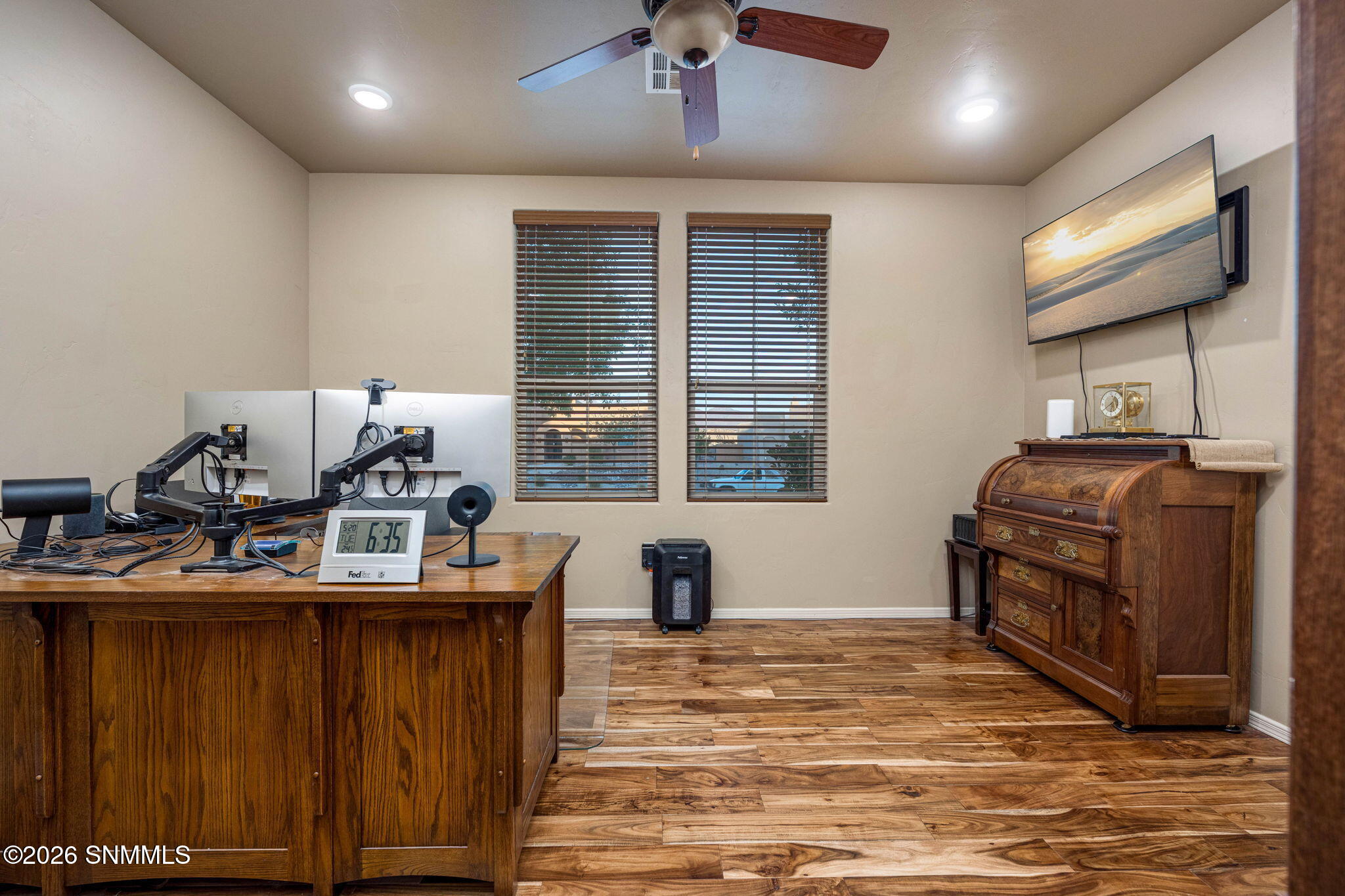 4335 Isleta Court Property Photo 28