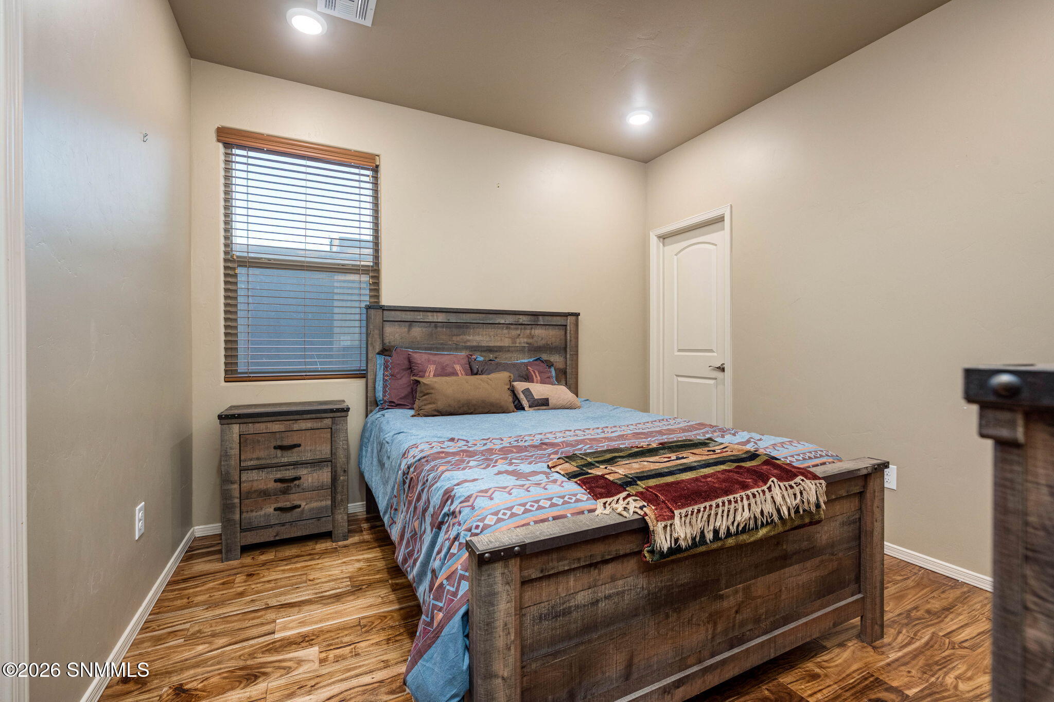 4335 Isleta Court Property Photo 34
