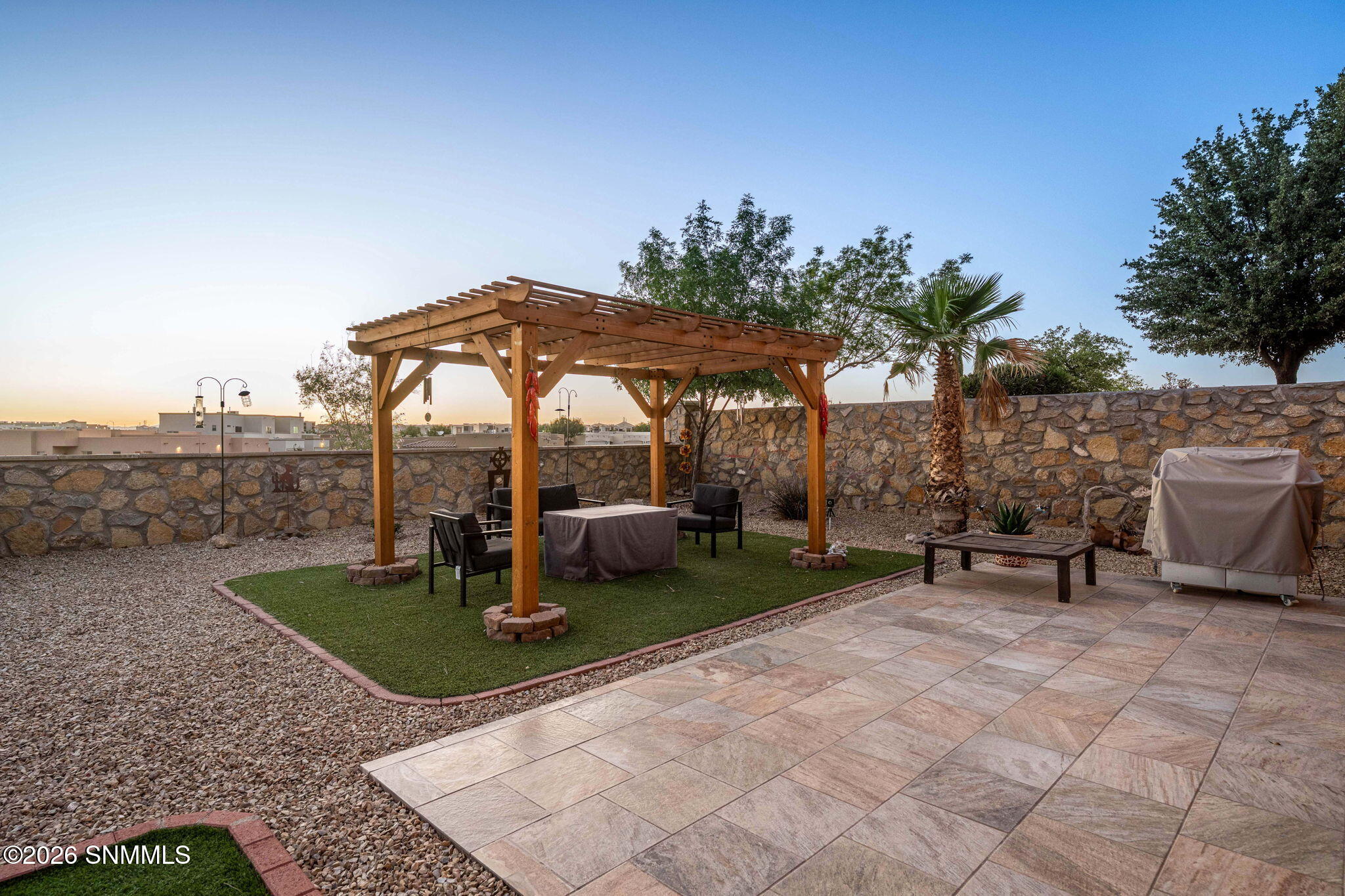 4335 Isleta Court Property Photo 39