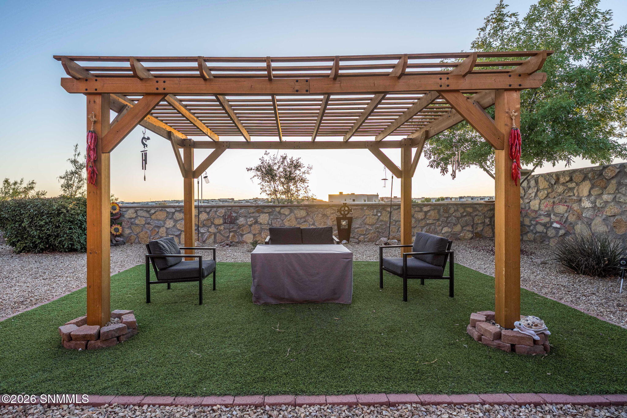 4335 Isleta Court Property Photo 40