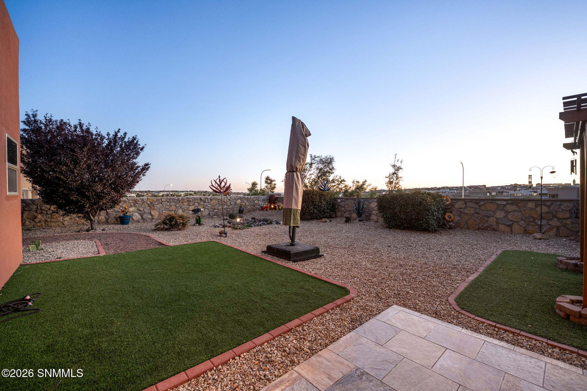 4335 Isleta Court Property Photo 44
