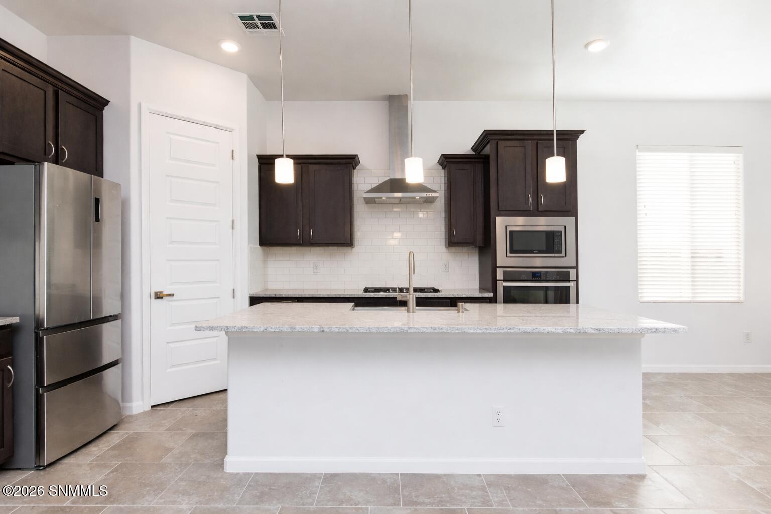 4027 Bravia Dove Loop Property Photo 6
