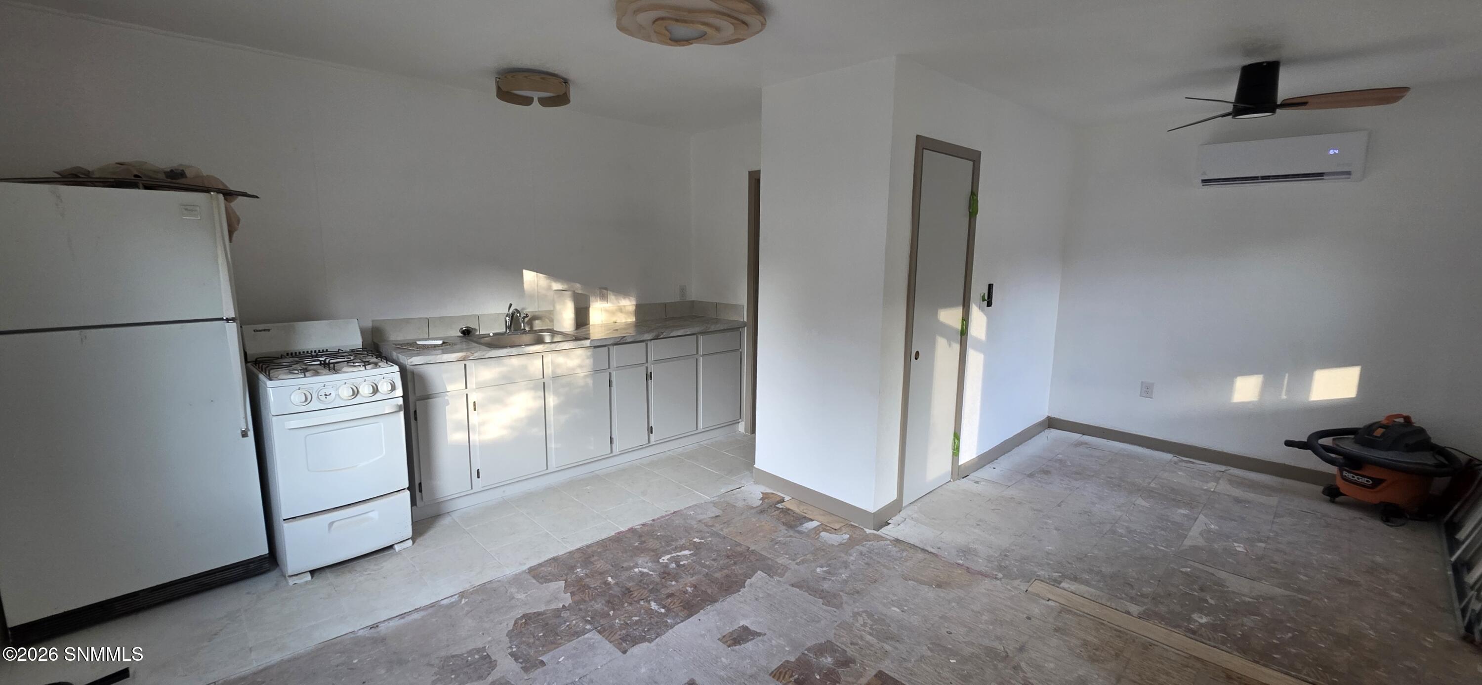 138 Paradise Canyon Drive Property Photo 6