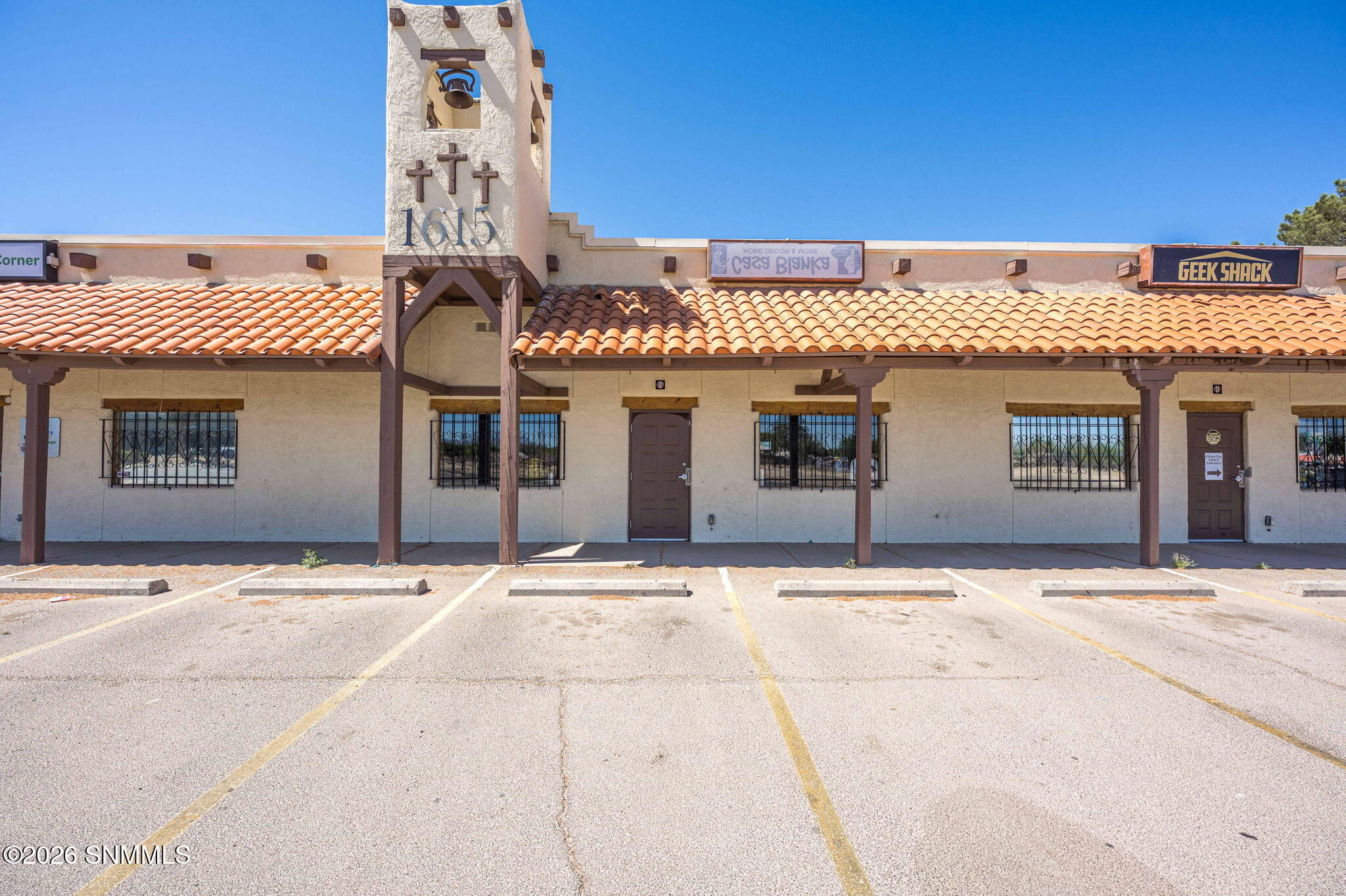 1615 N Solano Drive B Property Photo 1