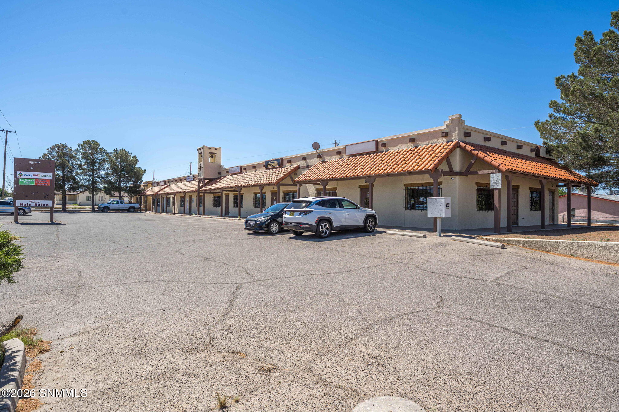 1615 N Solano Drive B Property Photo 5
