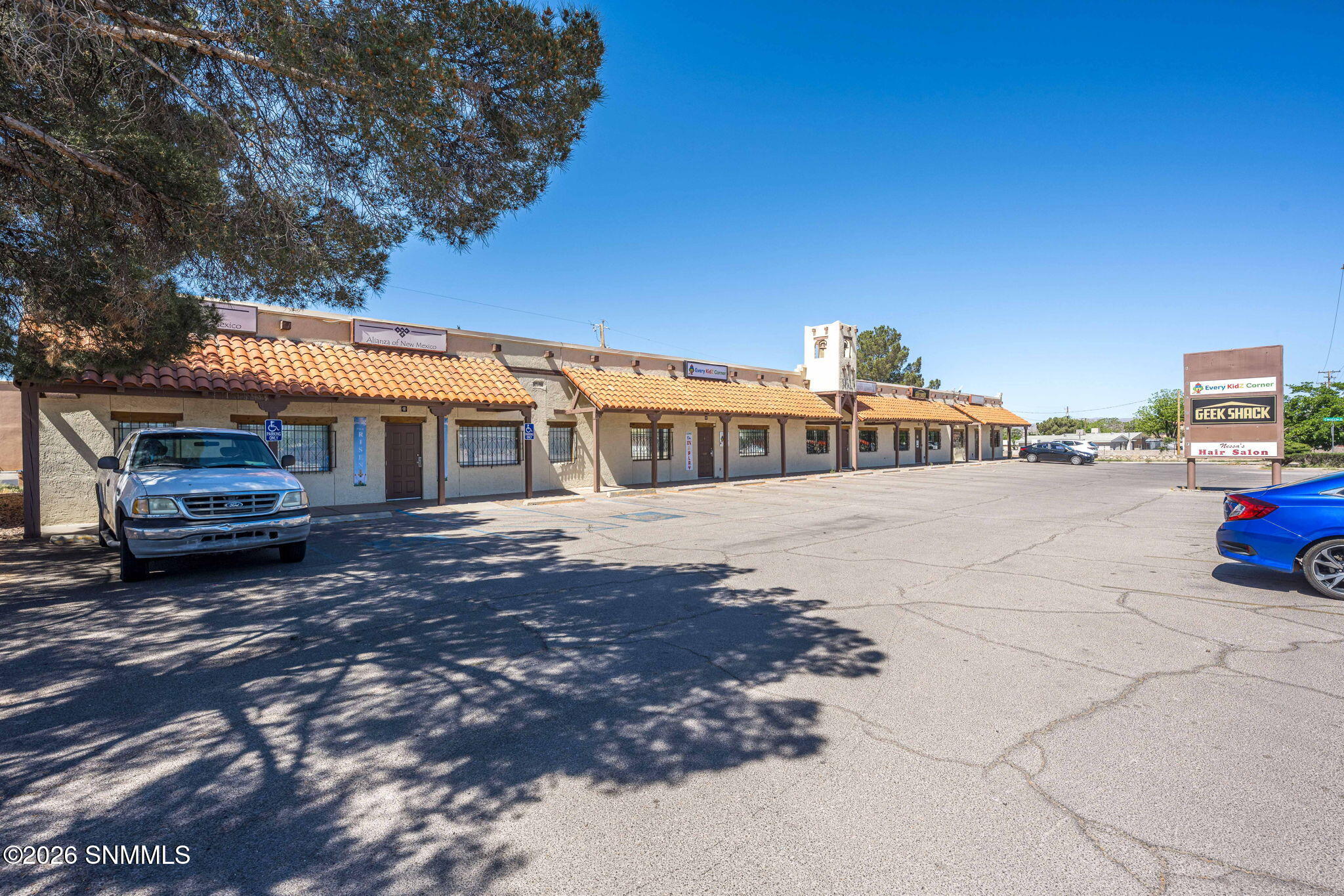 1615 N Solano Drive B Property Photo 9