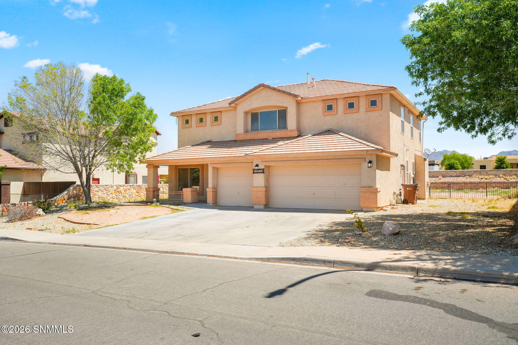 2472 Tuscan Hills Lane Property Photo 3