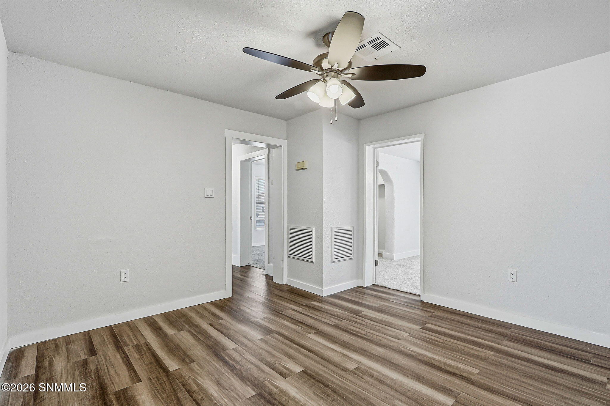 3201 Oak Street Property Photo 6