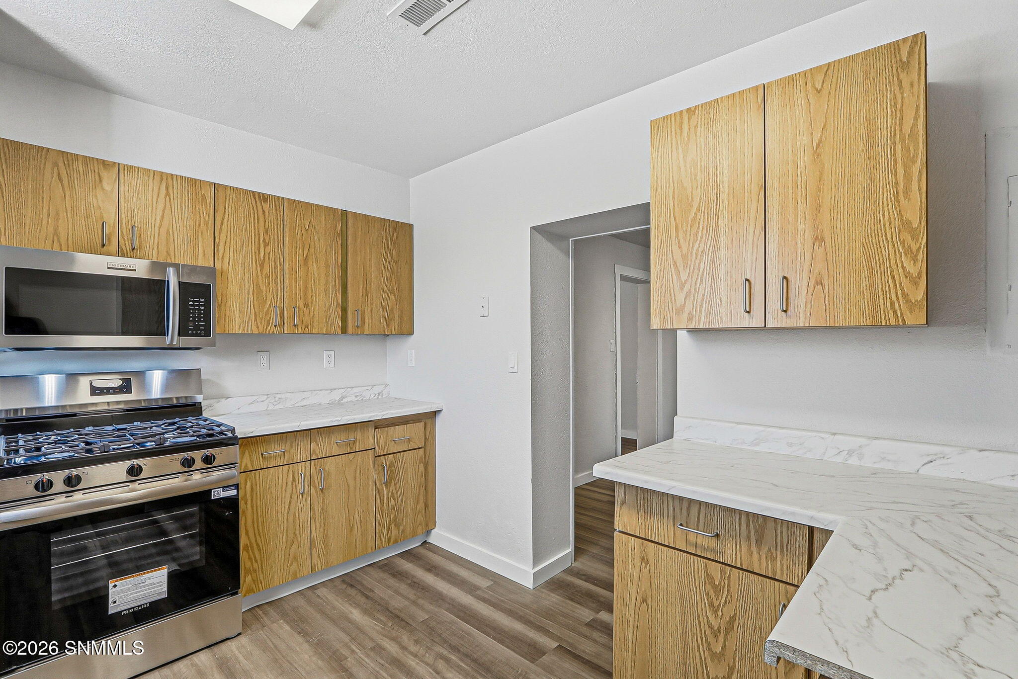 3201 Oak Street Property Photo 10