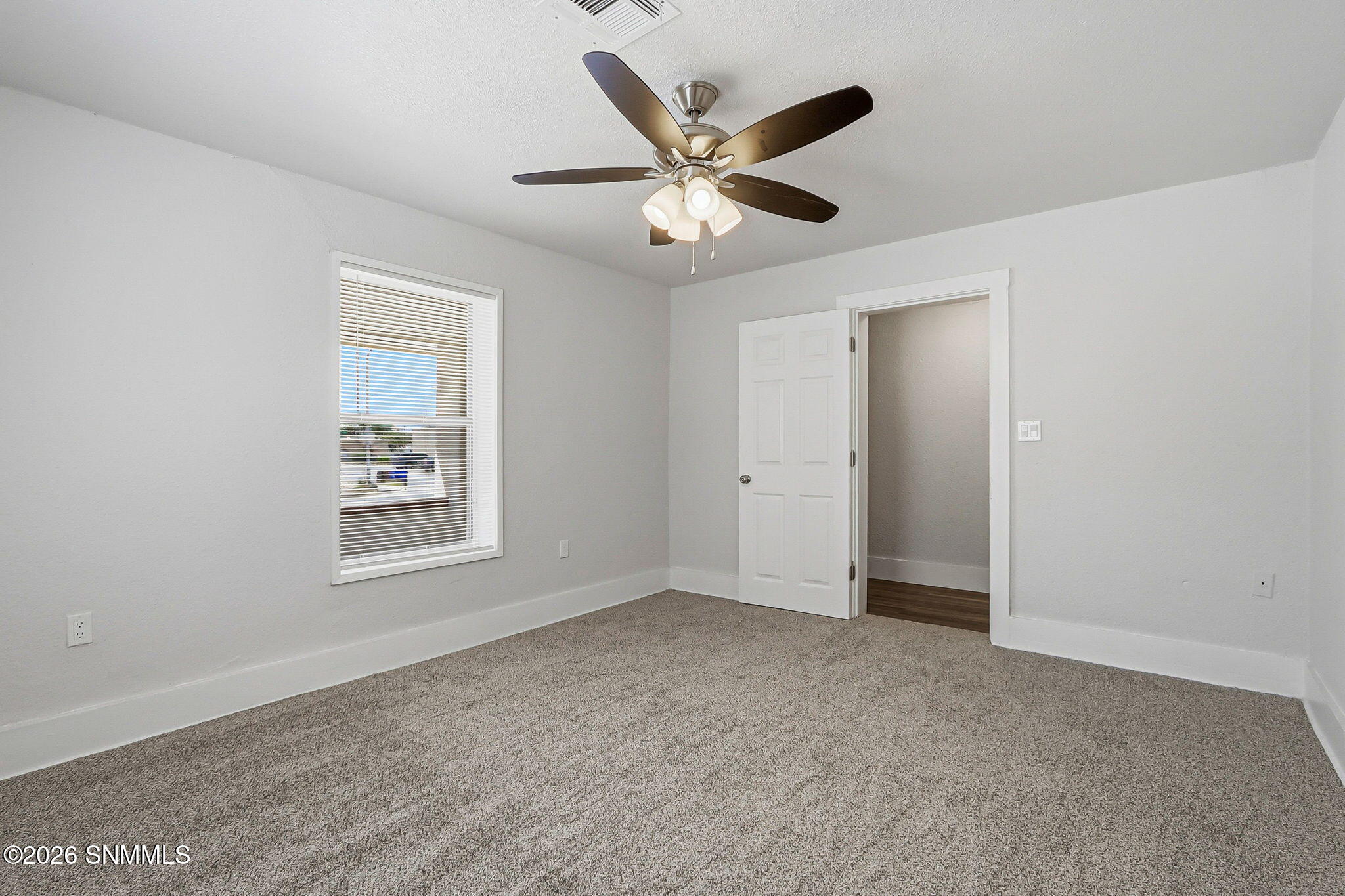 3201 Oak Street Property Photo 13