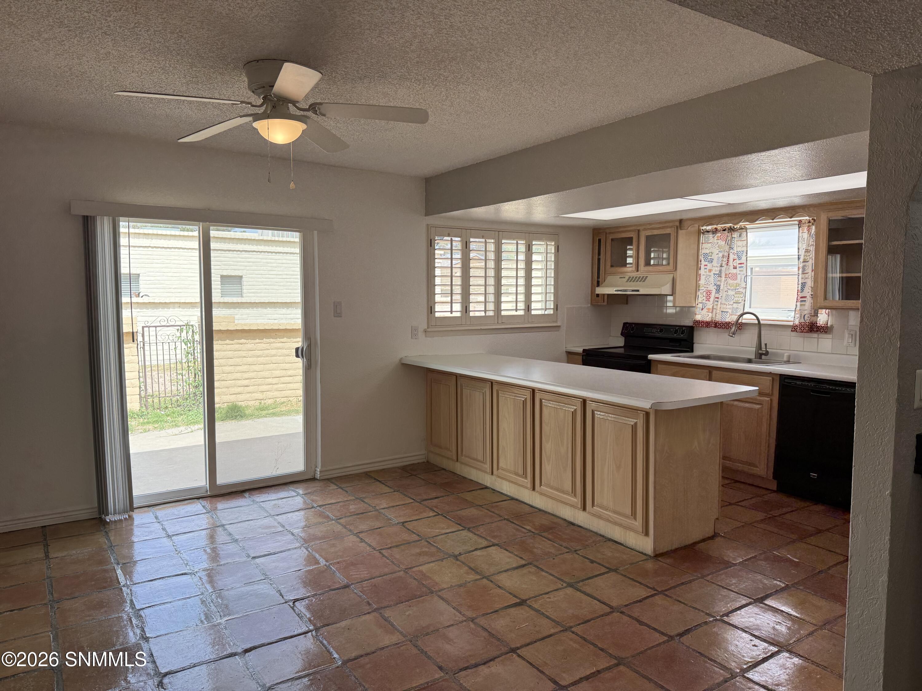 108 N Trevino Road Property Photo 19