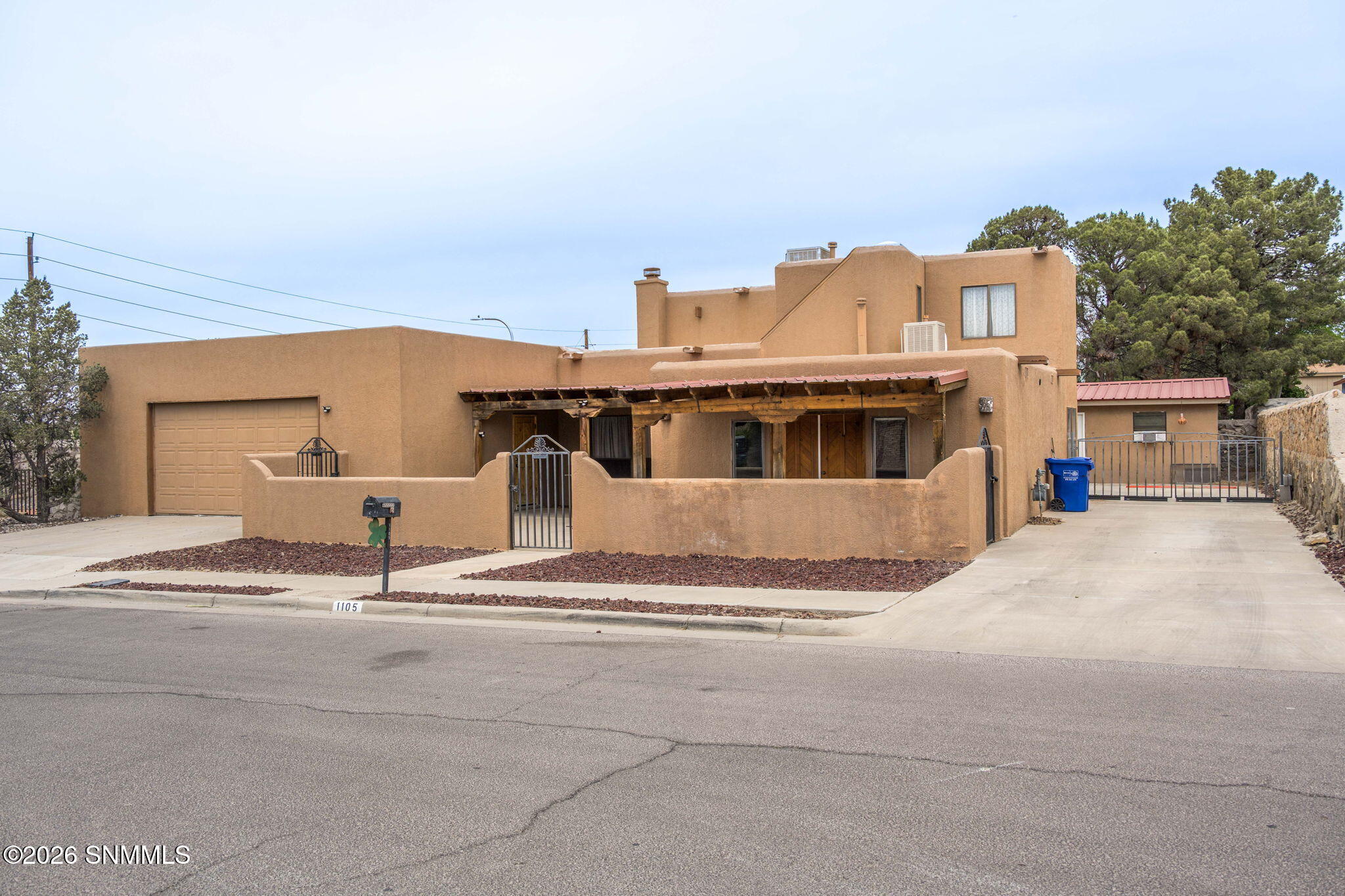 1105 Hermosillo Drive Property Photo 2