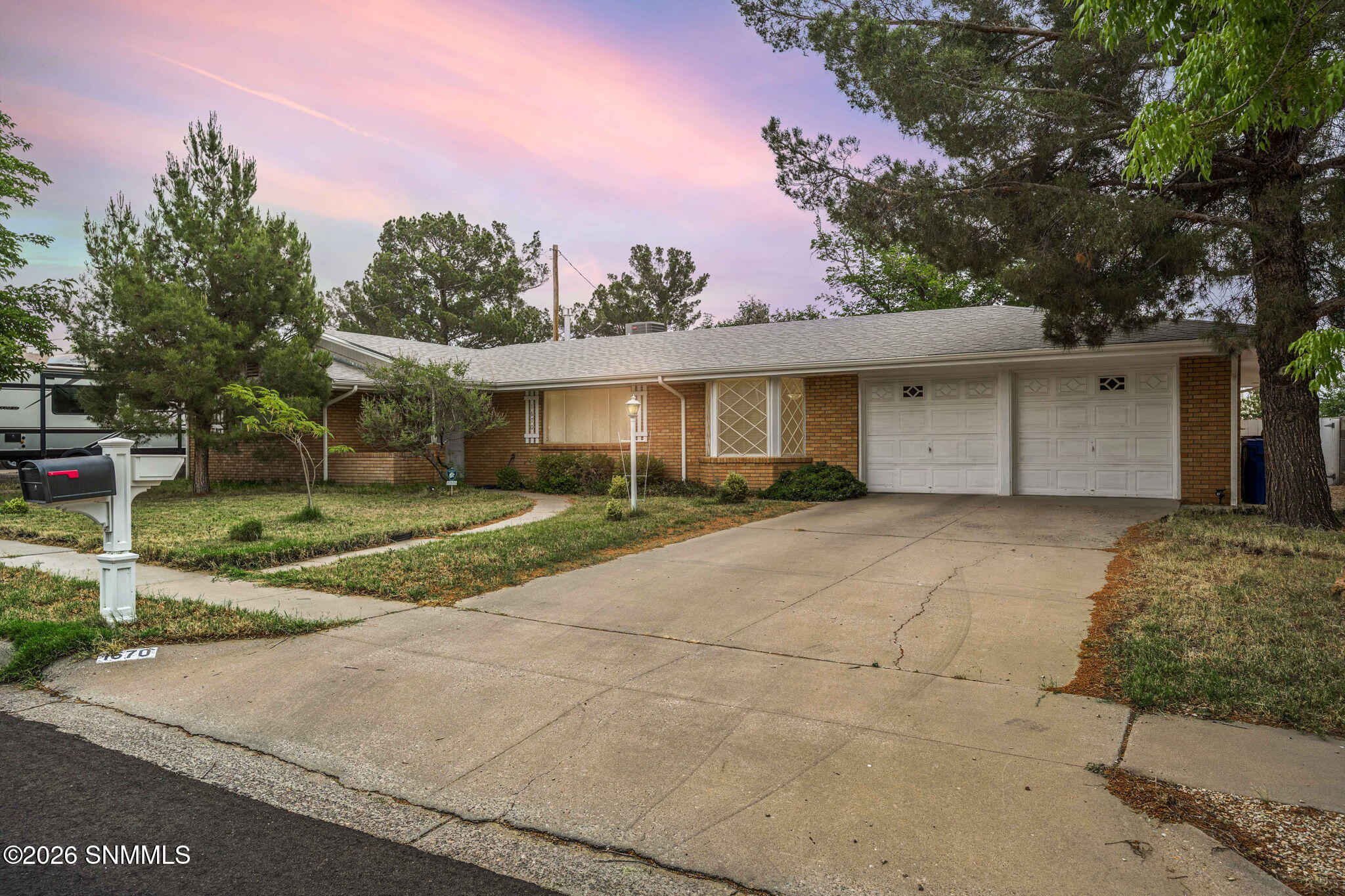 1670 Valencia Drive Property Photo 1