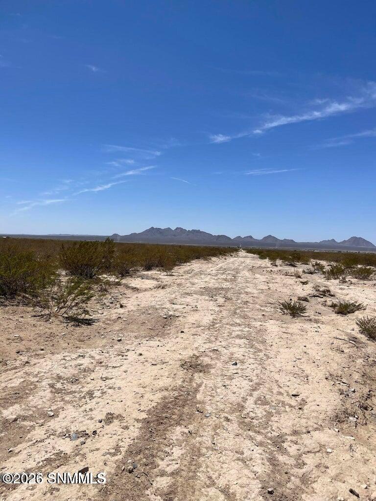 9345 Rabbit Run Road Property Photo 3