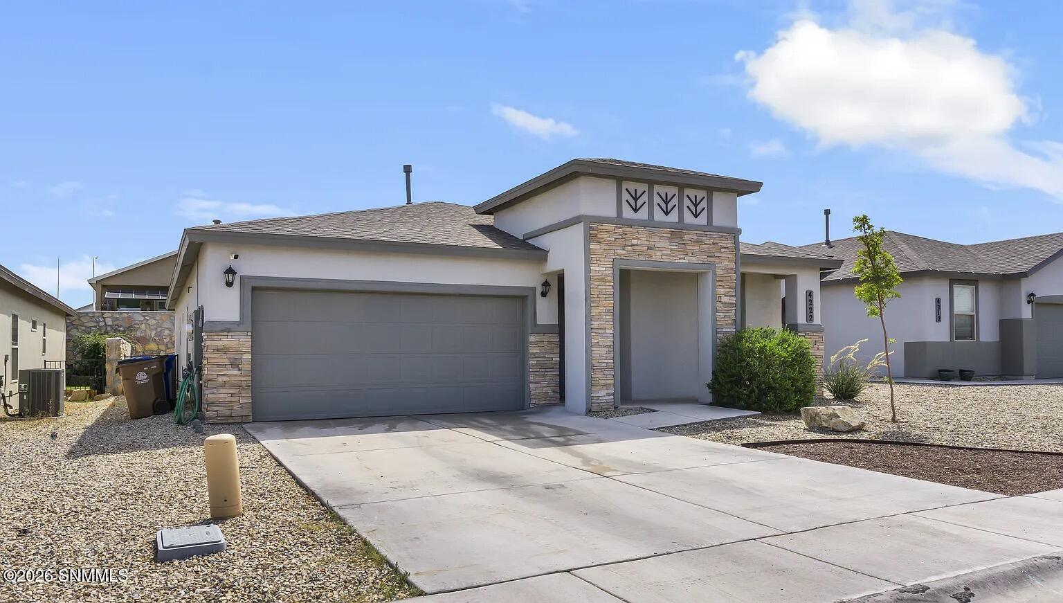 4222 Desert Lily Drive Property Photo 4
