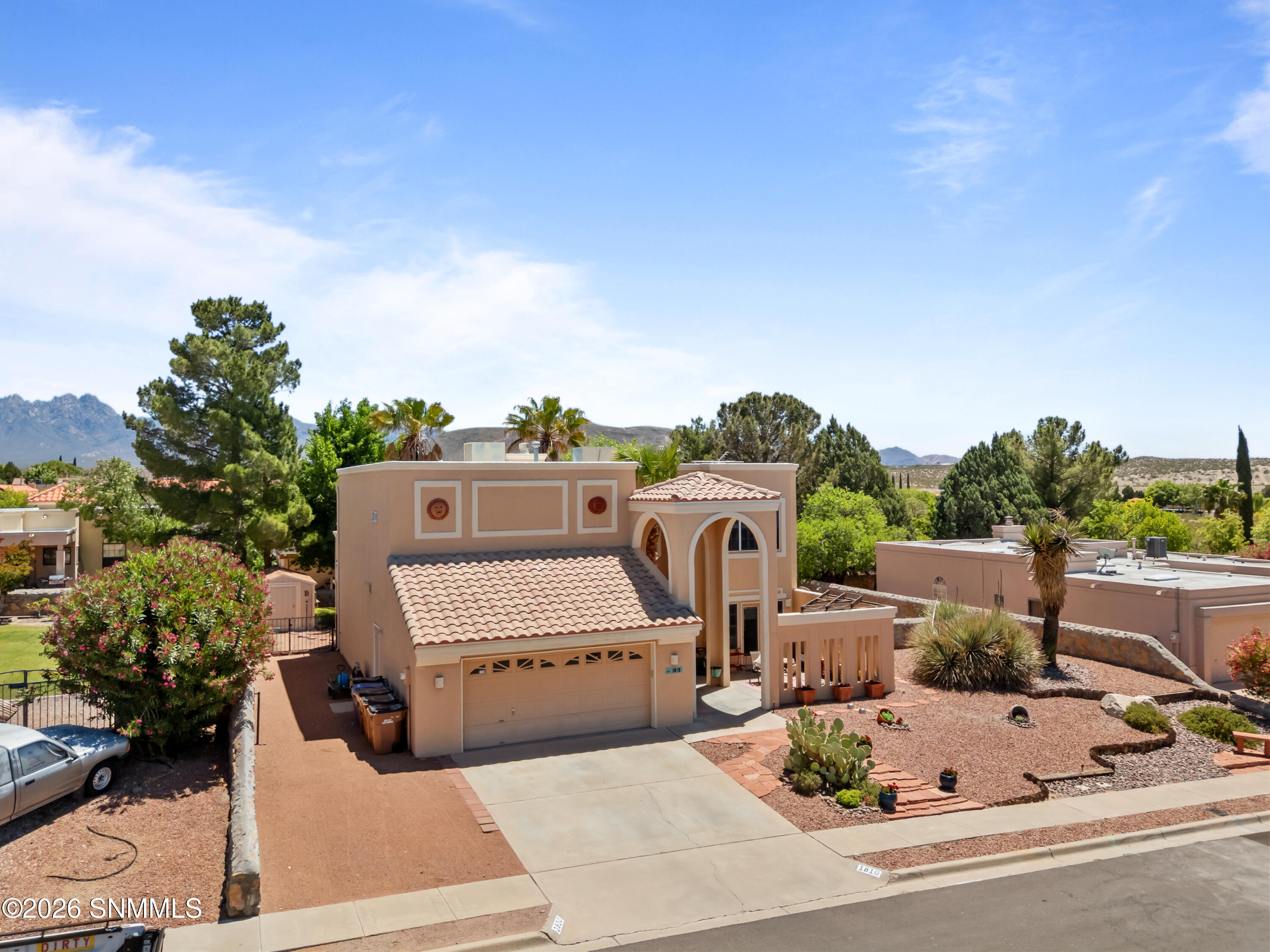 1810 Pinehurst Street Property Photo 4