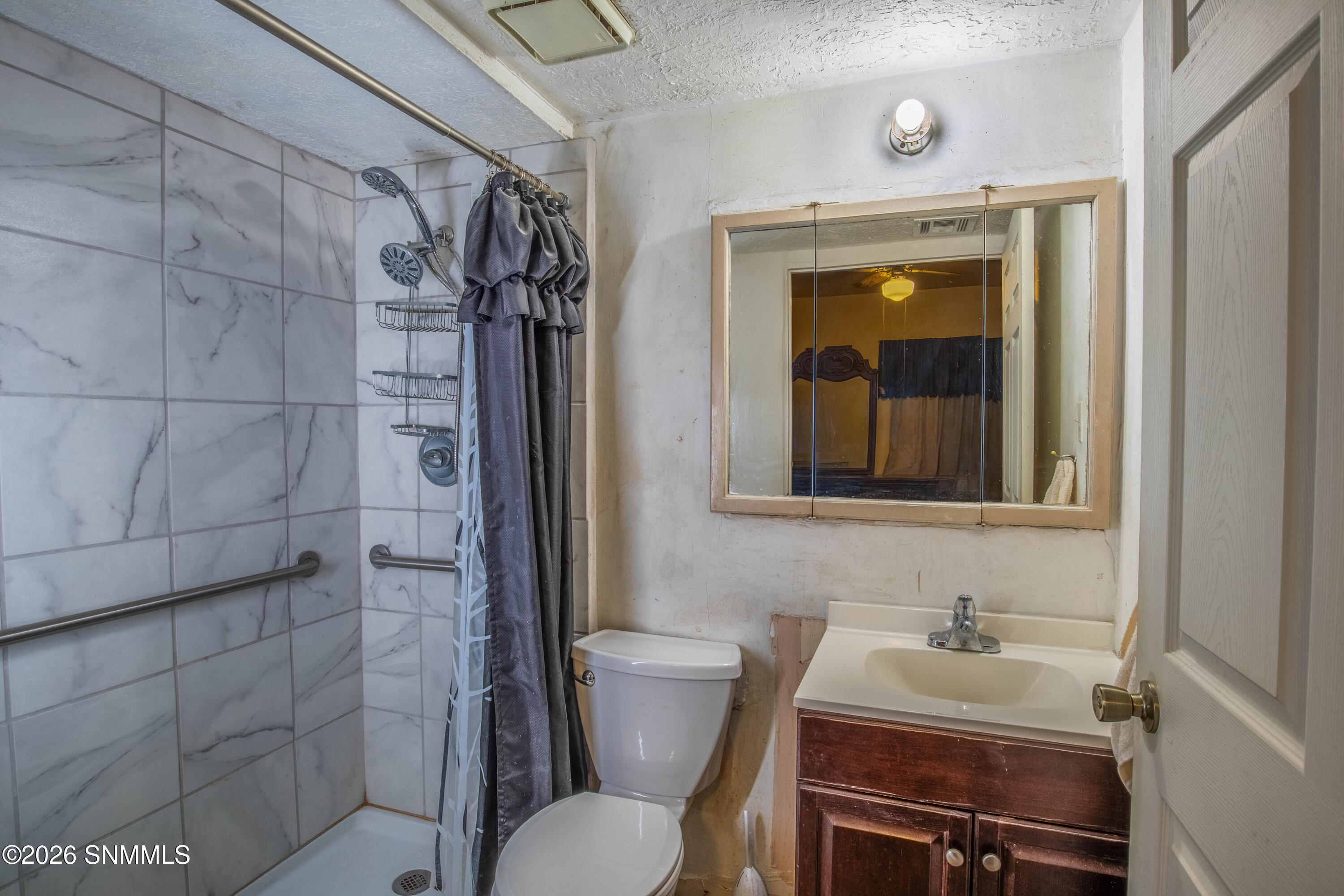 700 Newcomb Street Property Photo 6