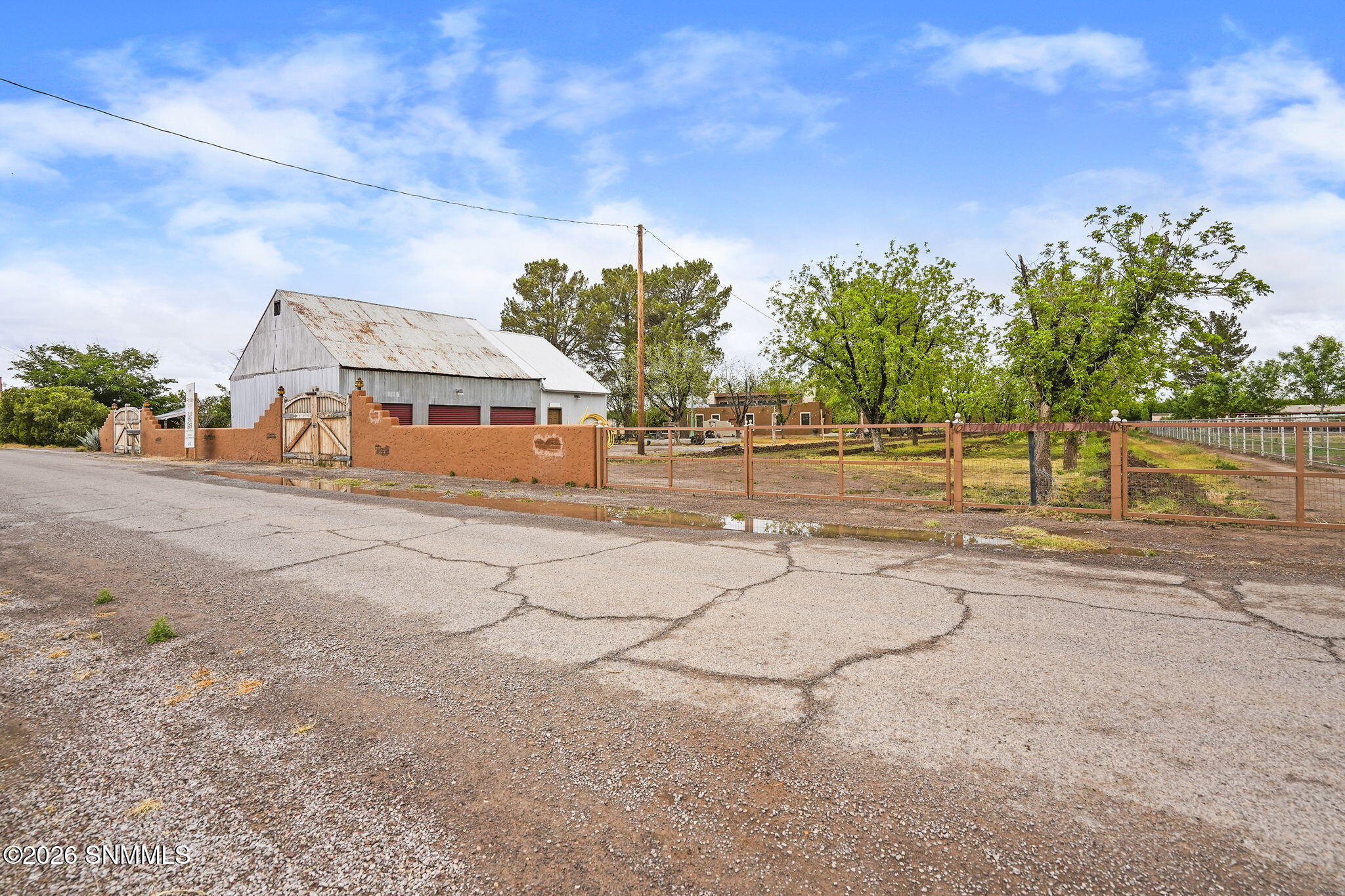 1015 Lister Drive Property Photo 3