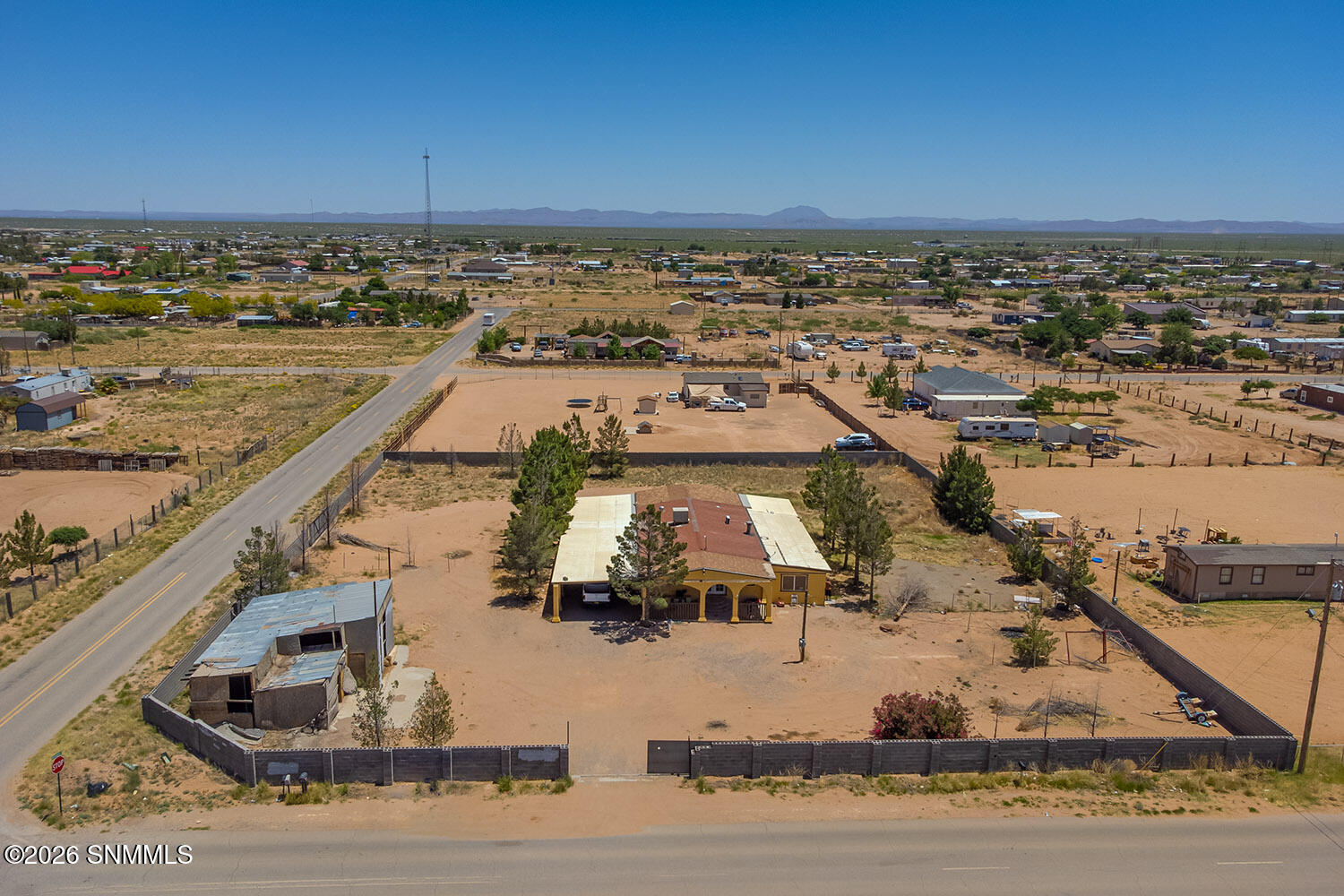 145 Paradise Way A & B Property Photo 2