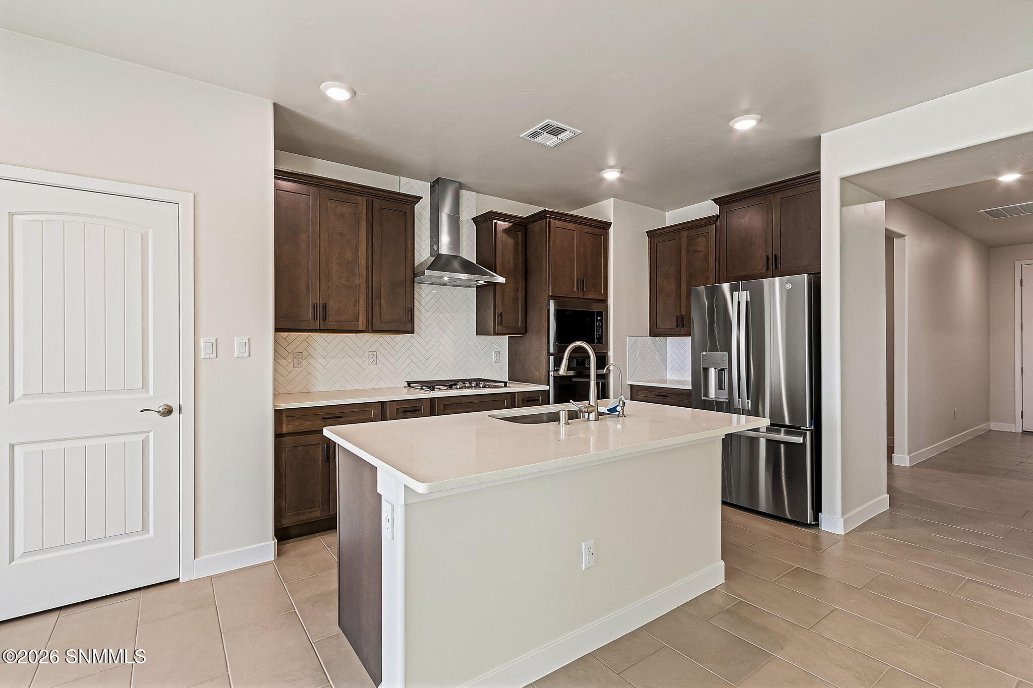 7333 Ultramarine Road Property Photo 14