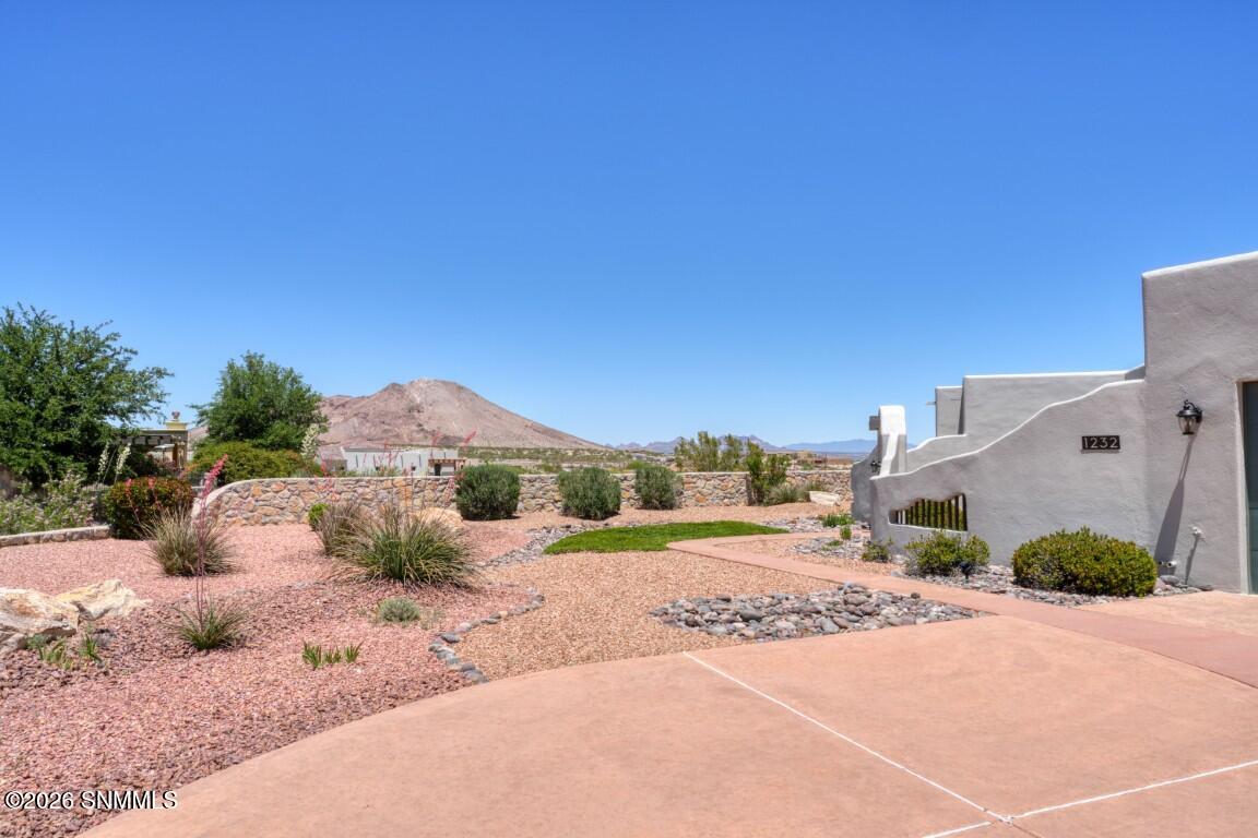 1232 Sonnet Court Property Photo 9