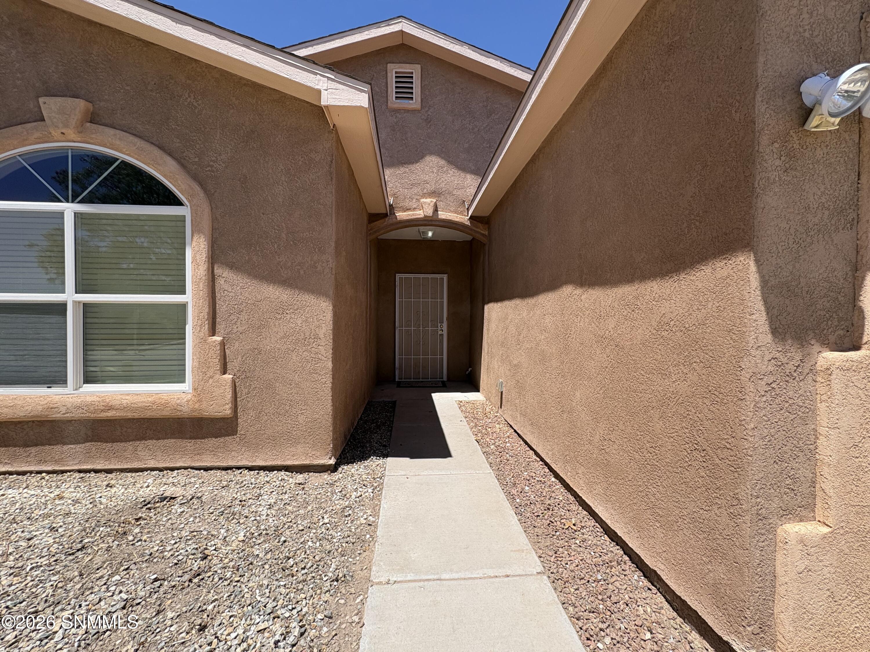 1231 Gunsight Peak Drive Property Photo 3