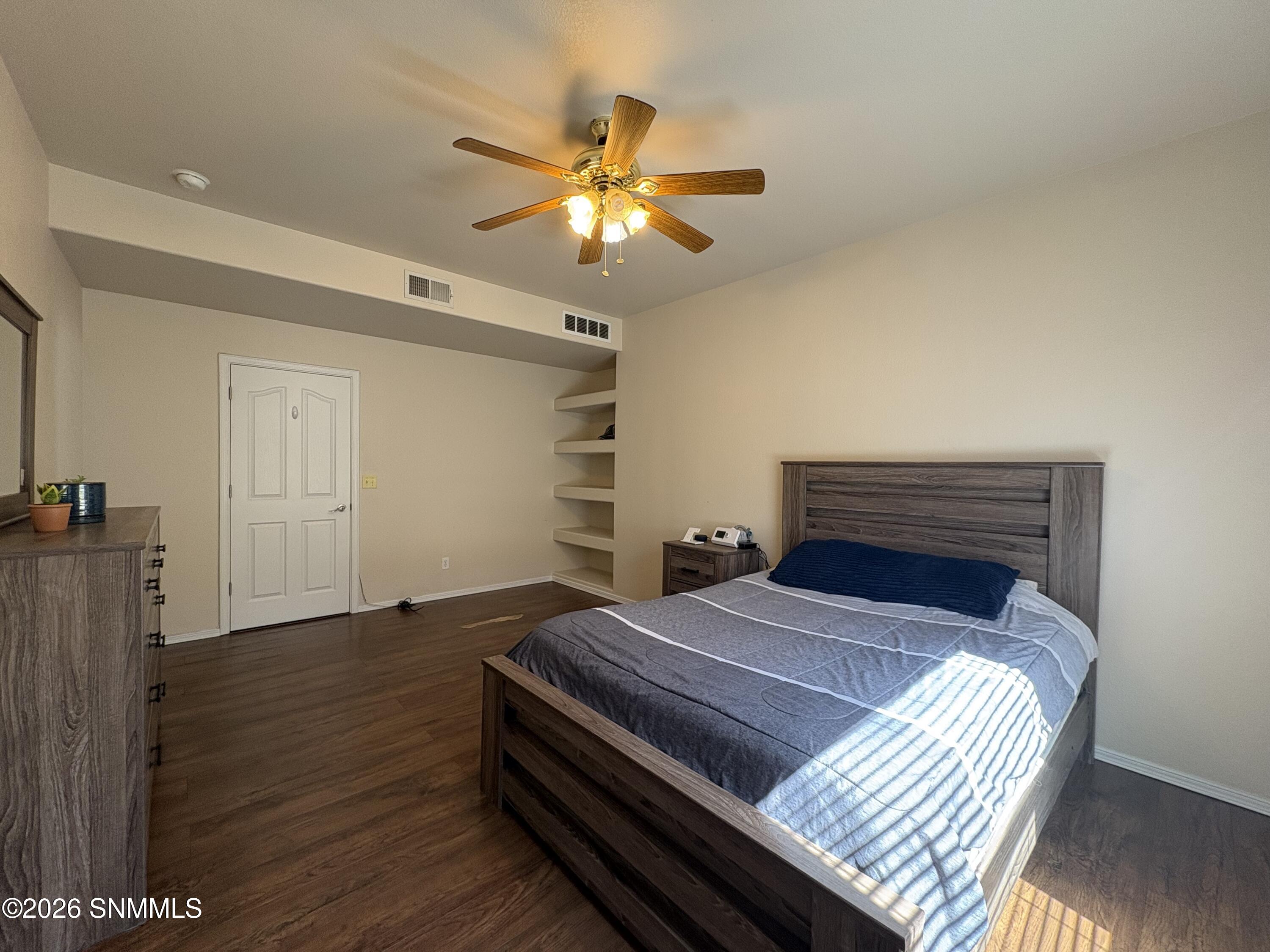 1231 Gunsight Peak Drive Property Photo 14