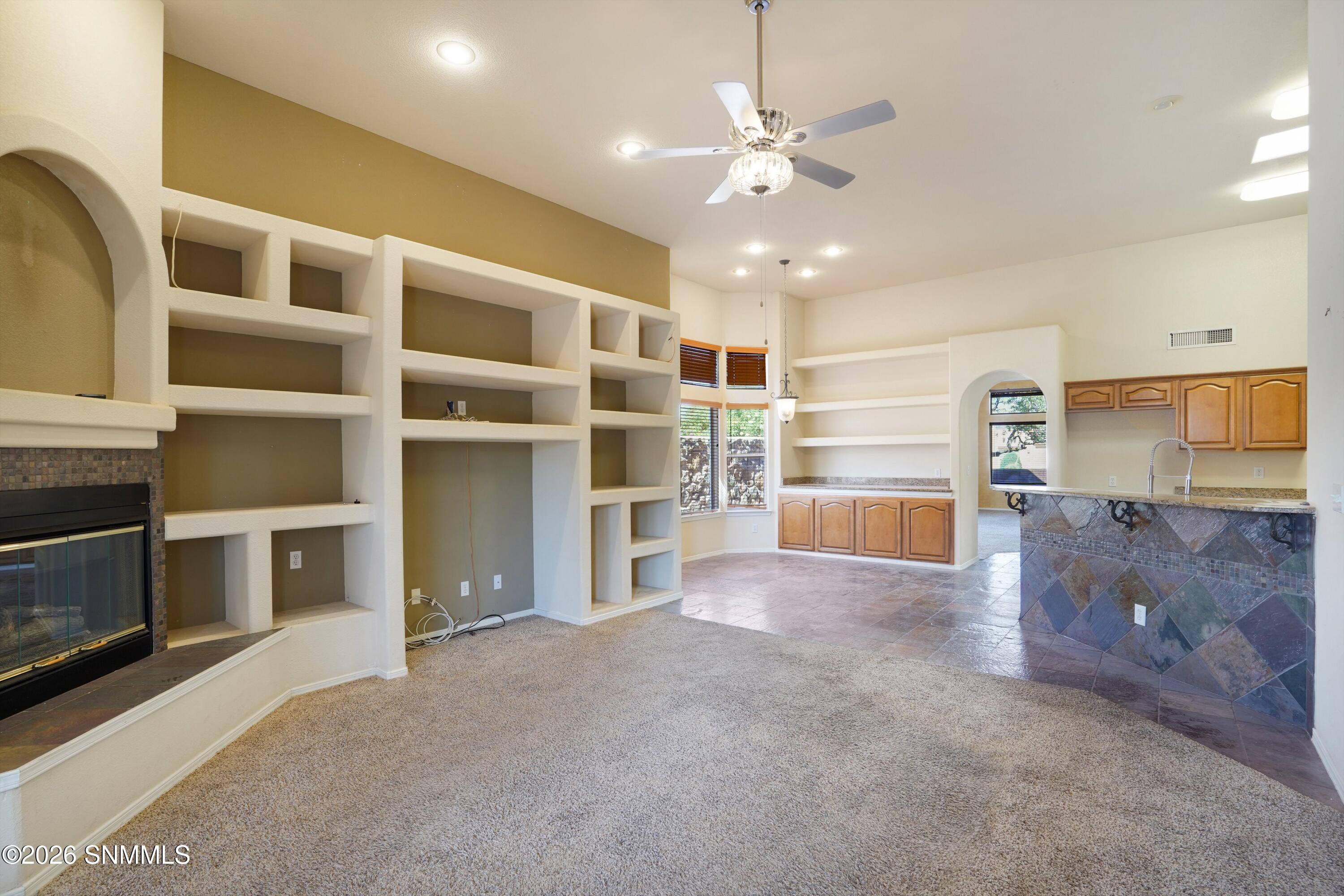 2205 Sun Chaser Place Property Photo 2