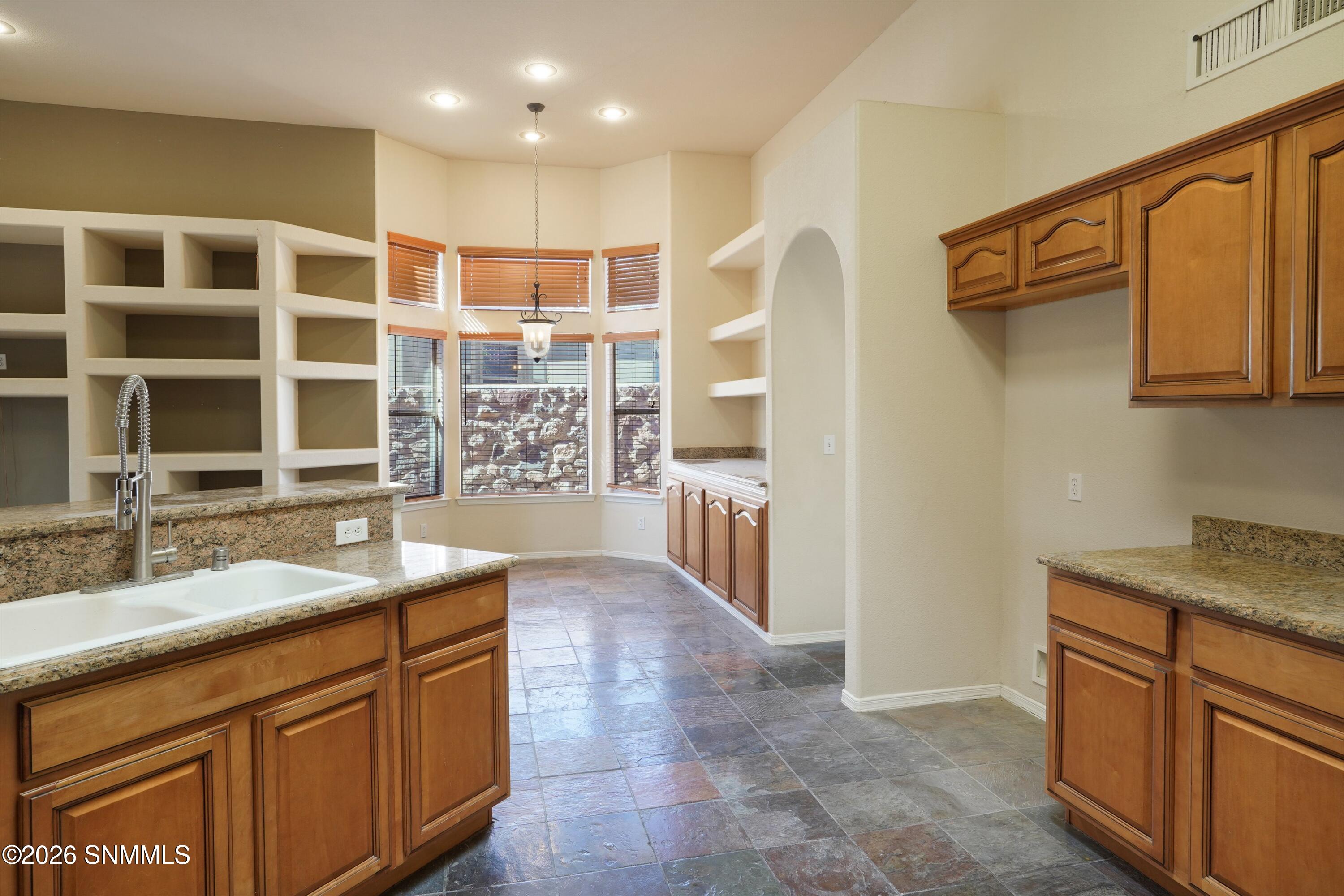 2205 Sun Chaser Place Property Photo 9