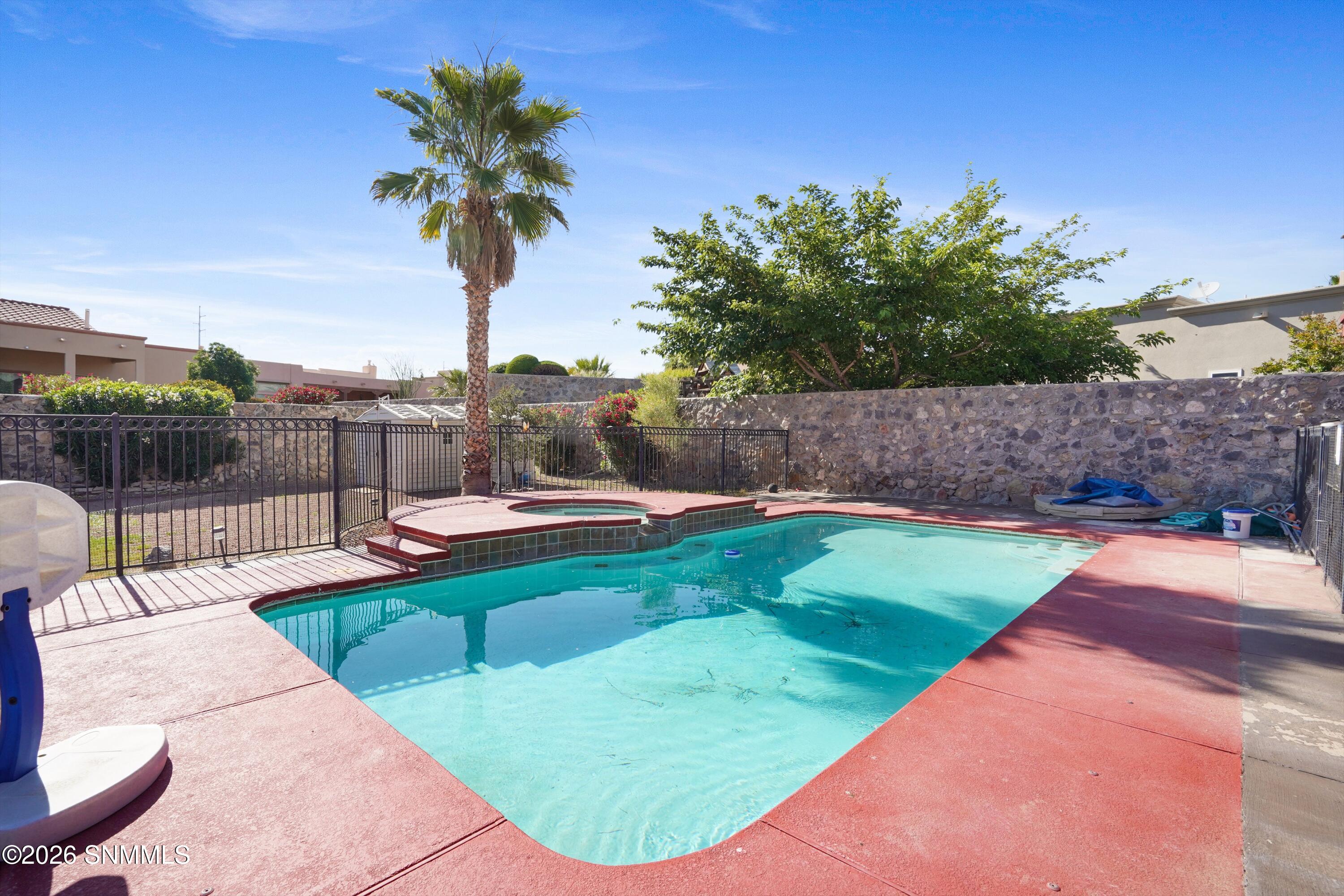 2205 Sun Chaser Place Property Photo 34