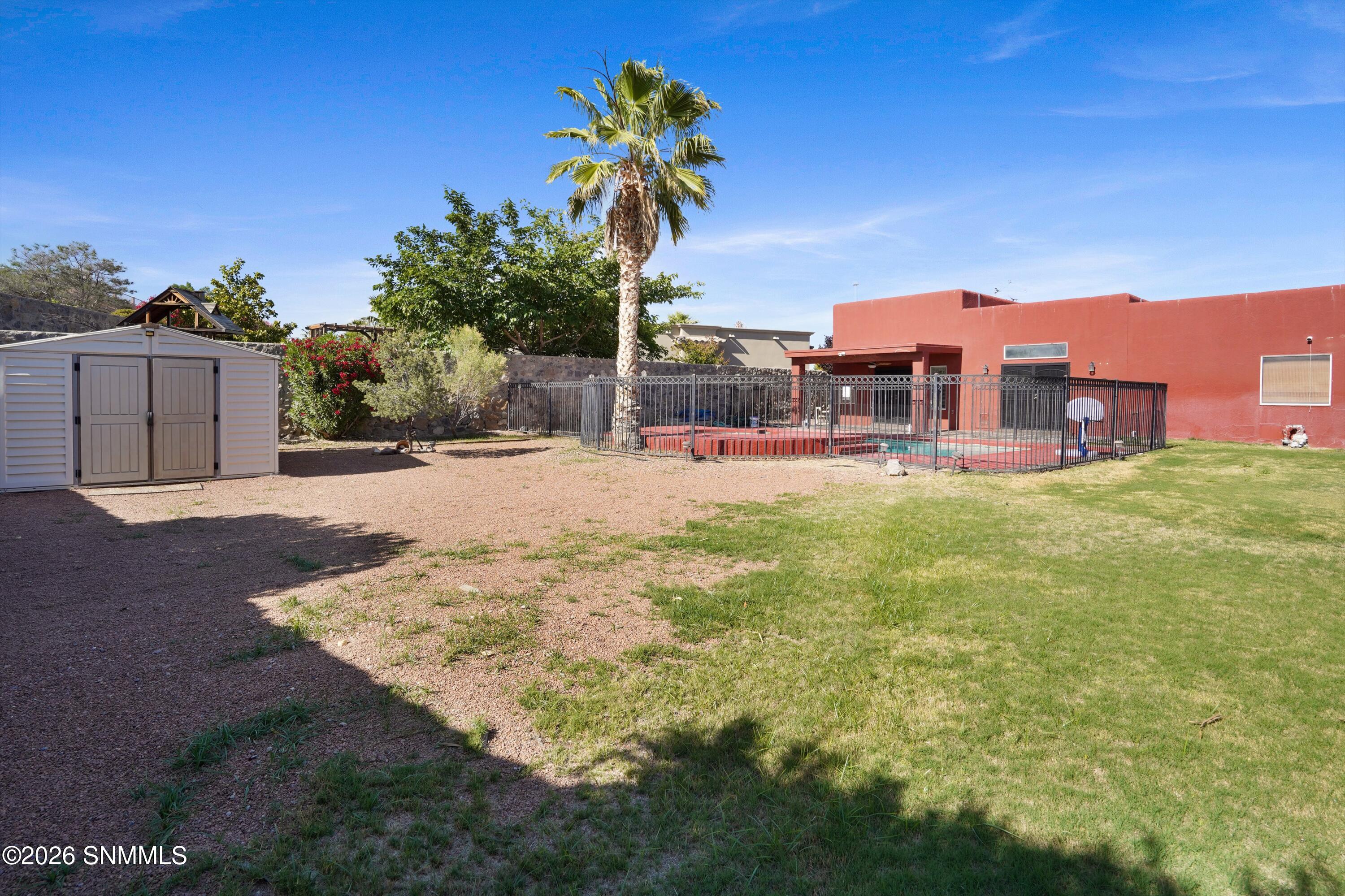 2205 Sun Chaser Place Property Photo 37