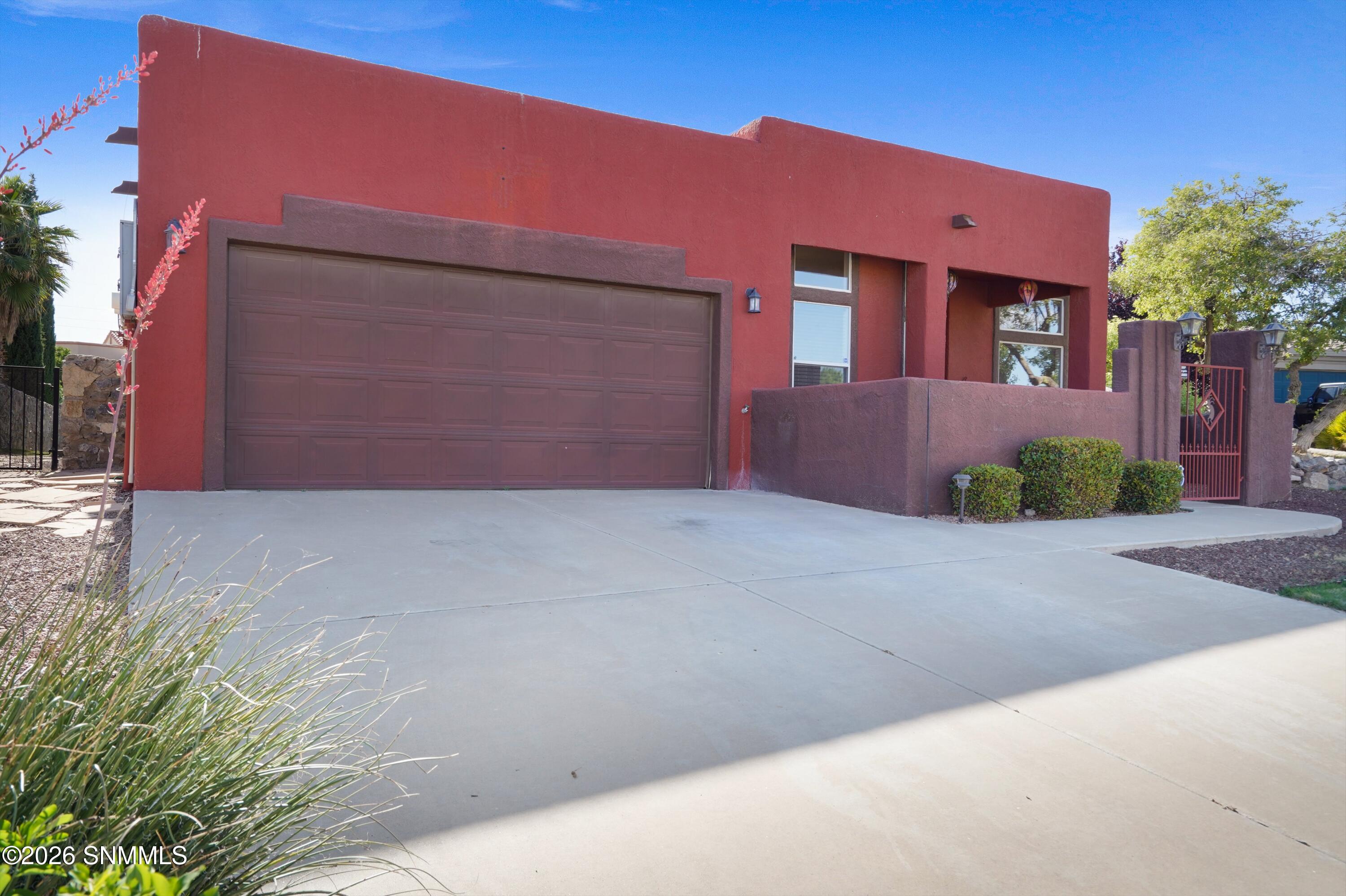 2205 Sun Chaser Place Property Photo 41