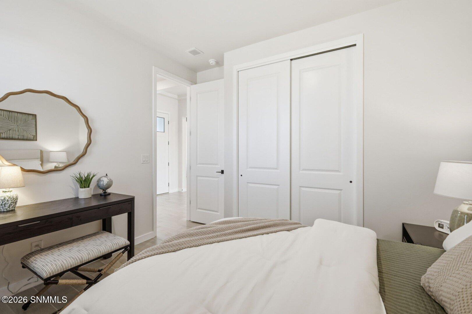 6050 Fall Ridge Avenue Property Photo 14
