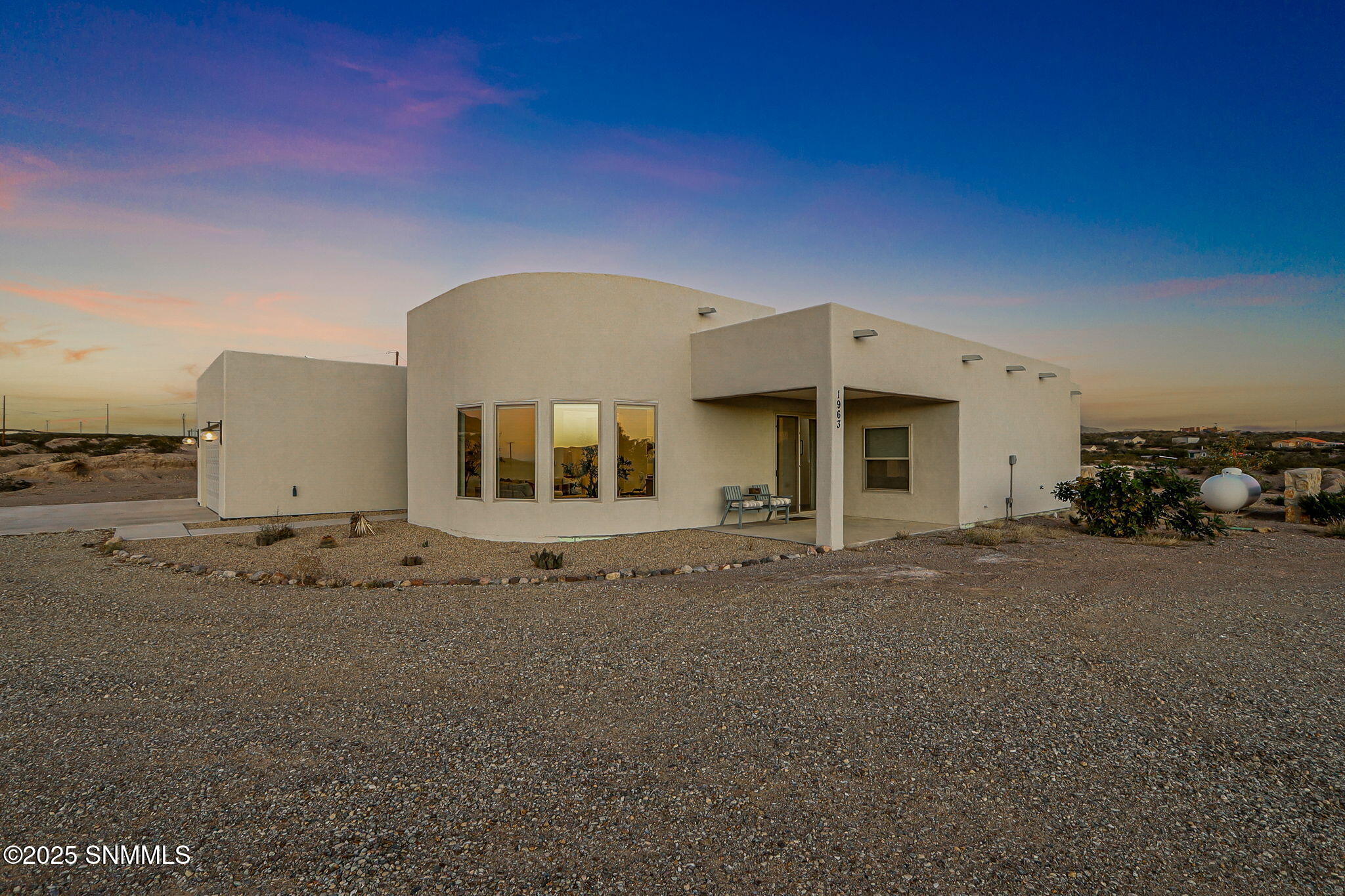 1963 Guamis Road Property Photo 4
