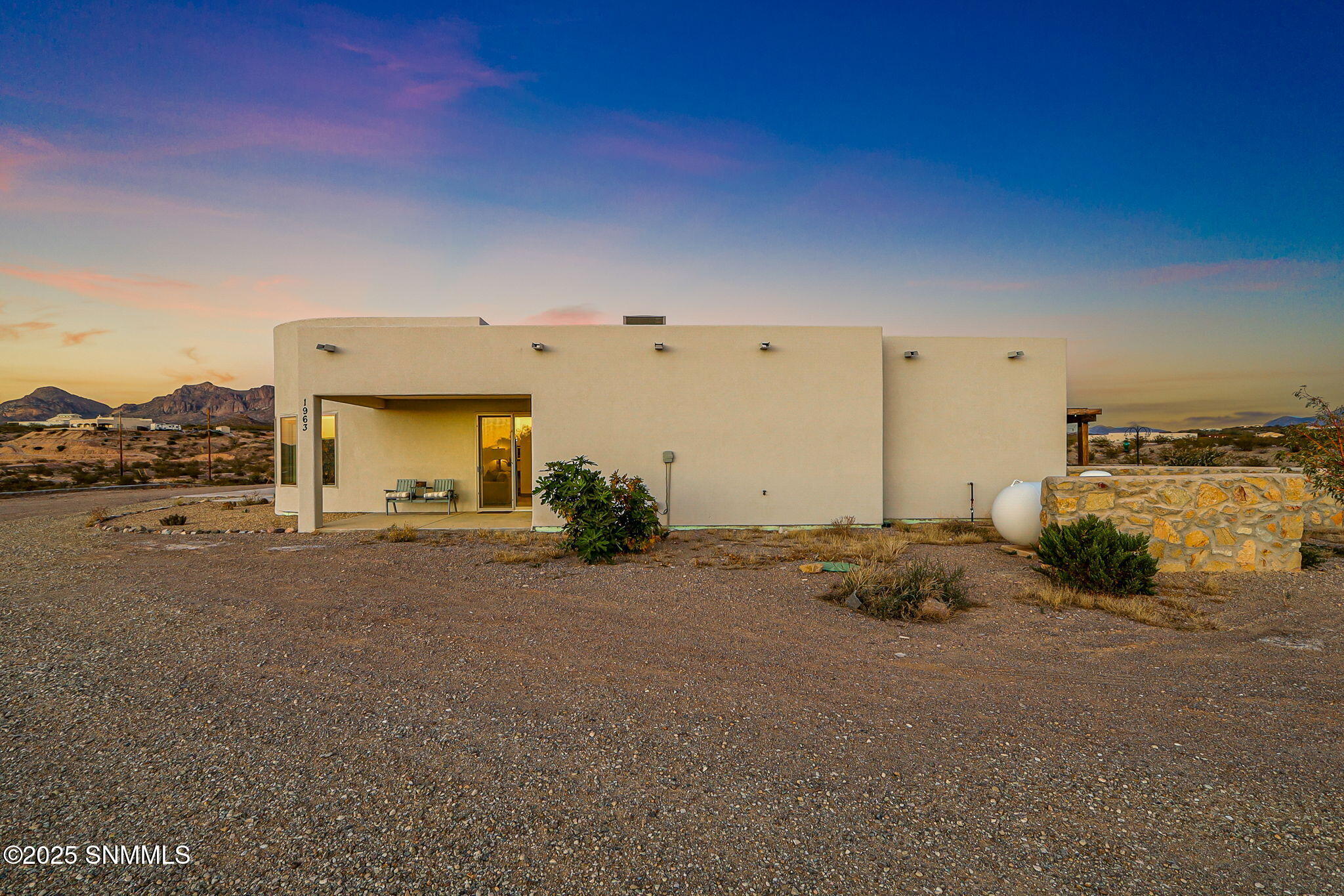 1963 Guamis Road Property Photo 5