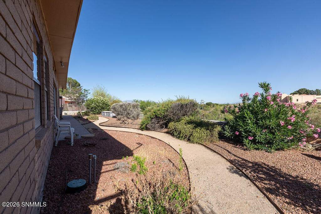 1480 Vista Del Valle Property Photo 4