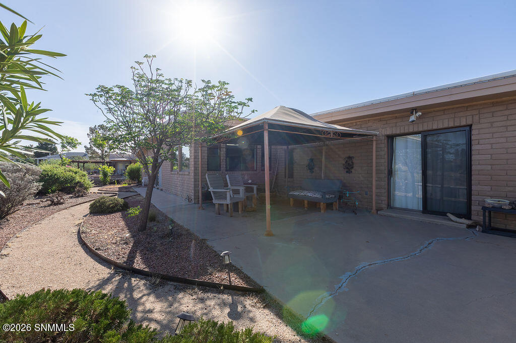 1480 Vista Del Valle Property Photo 6