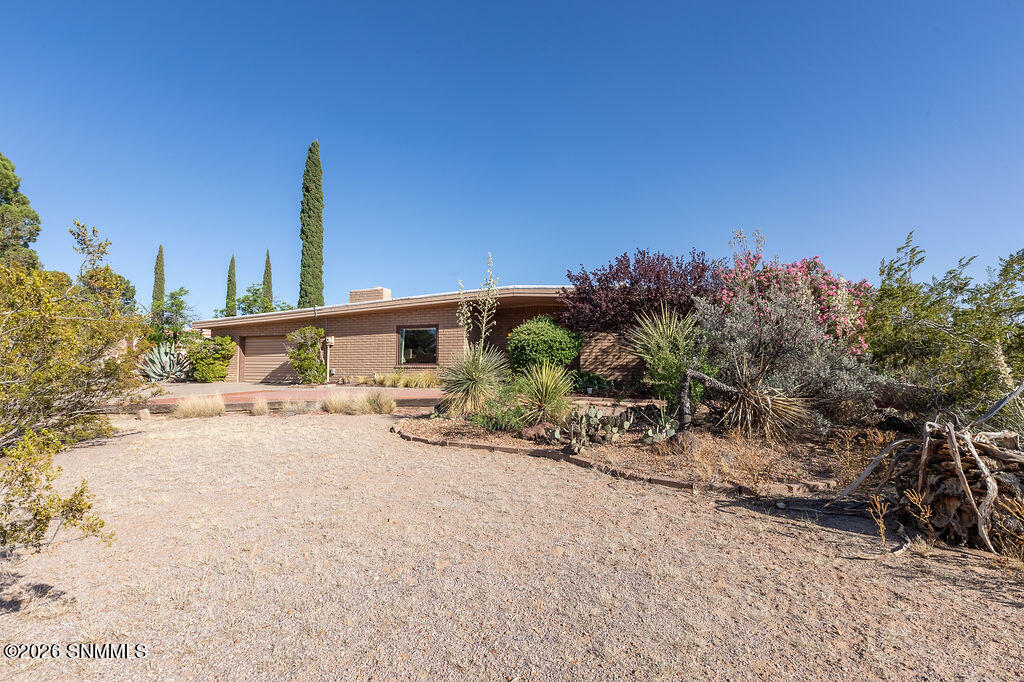 1480 Vista Del Valle Property Photo 9