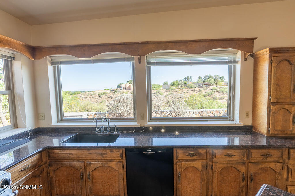 1480 Vista Del Valle Property Photo 35
