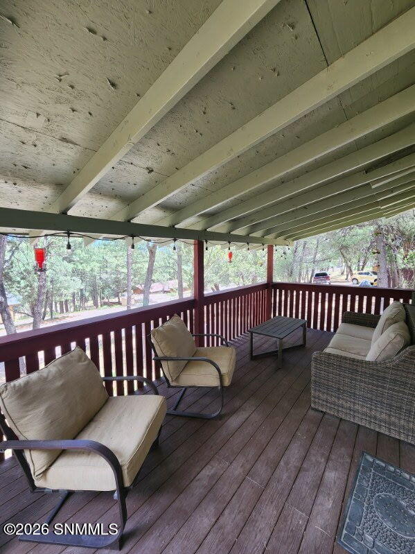 210 Swallow Drive Property Photo 2