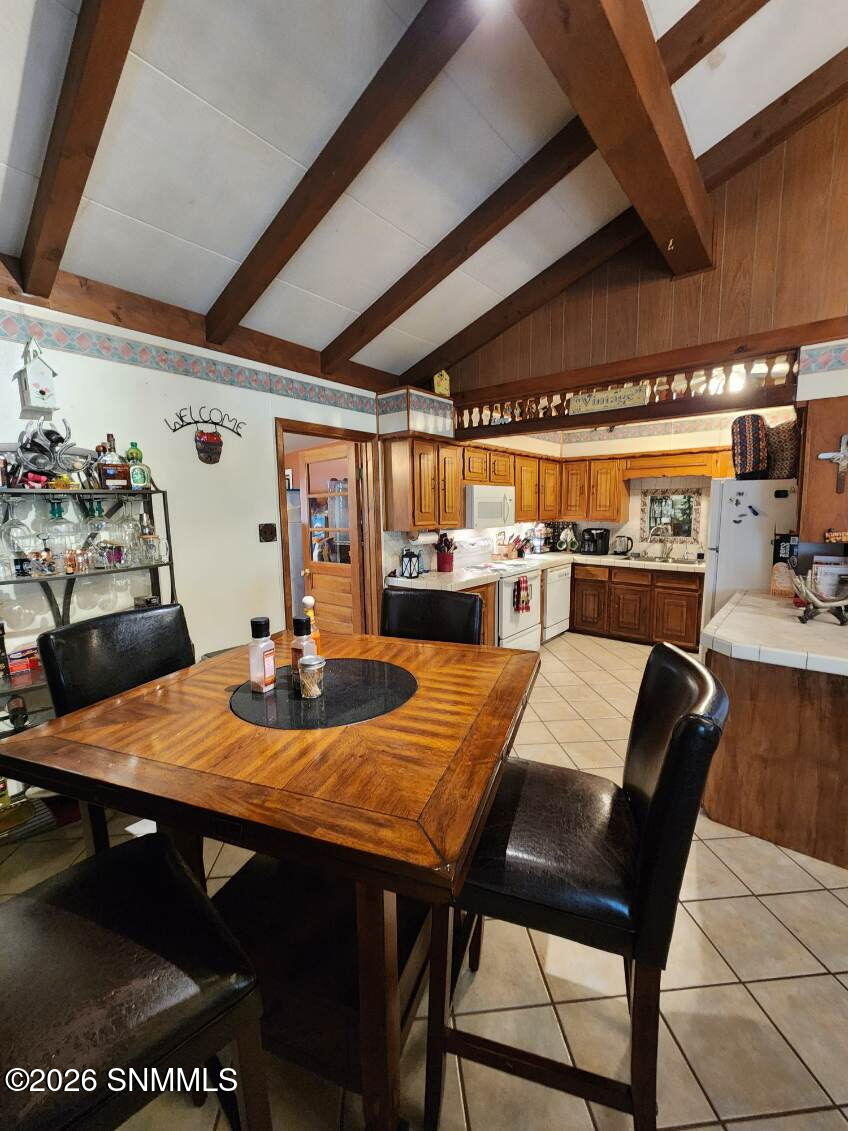 210 Swallow Drive Property Photo 5